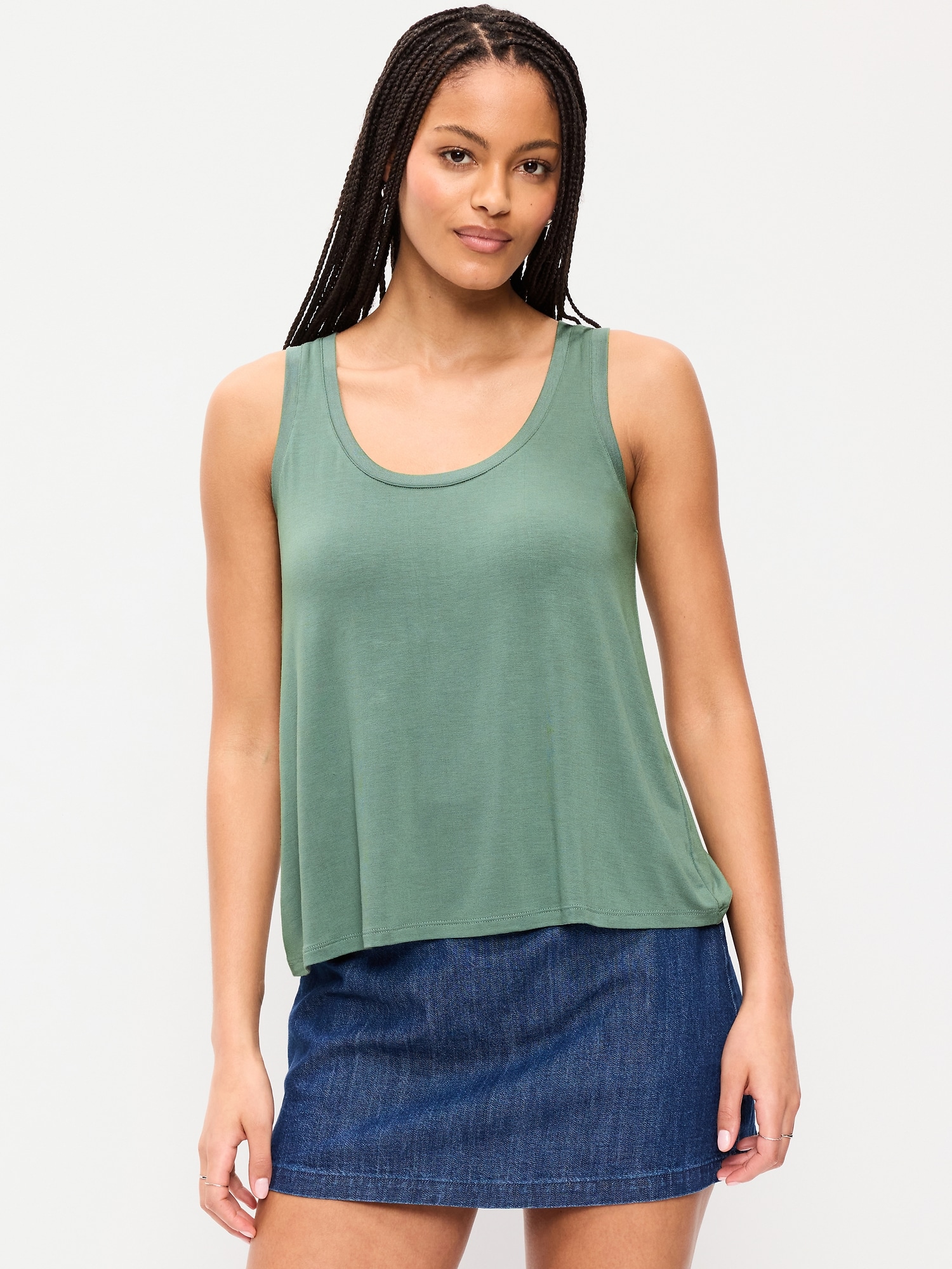 CAMISOLE LUXUEUSE À ENCOLURE DÉGAGÉE