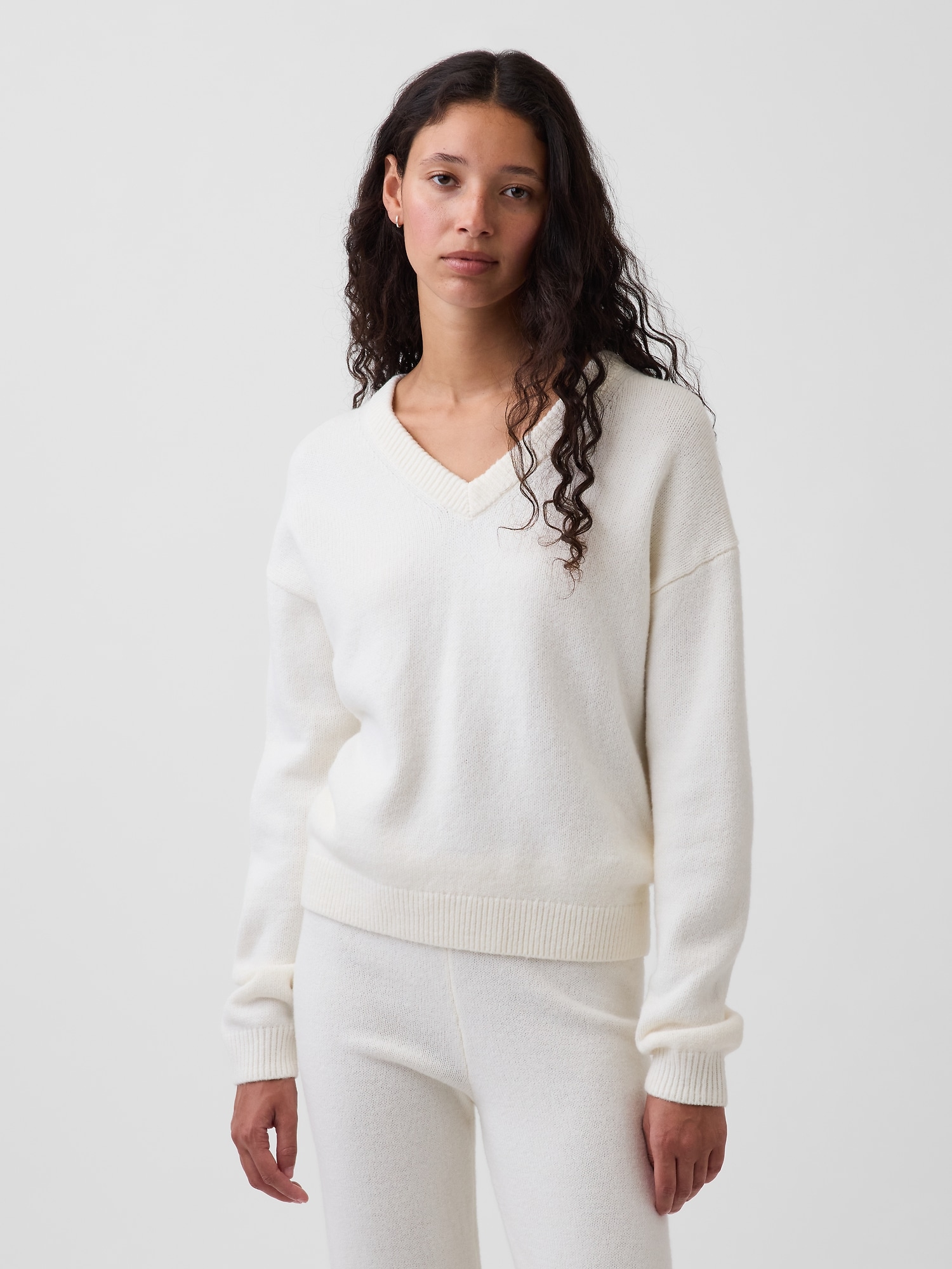 CashSoft Oversized V-Neck Sweater