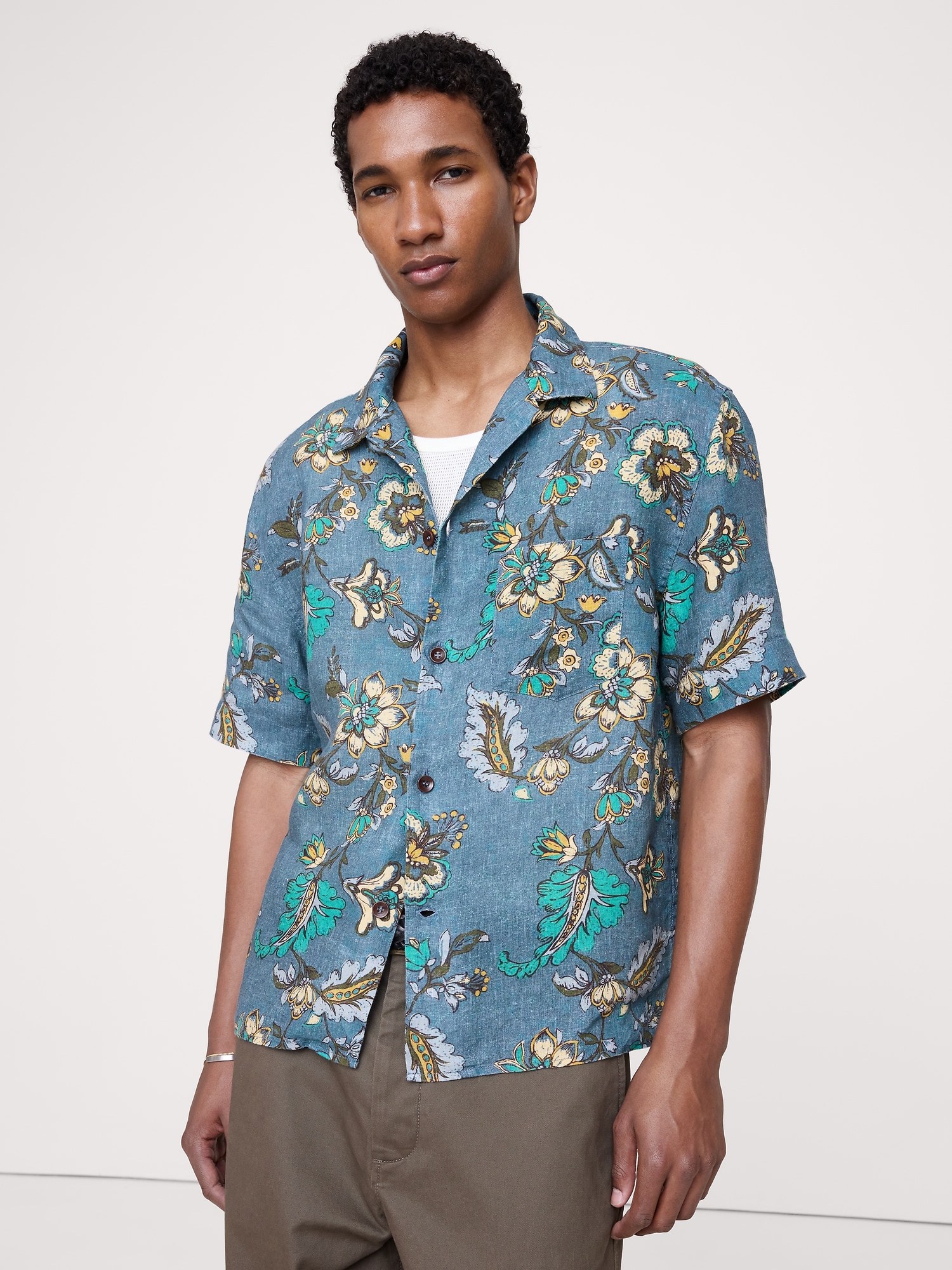 CHEMISE DE VACANCES À COUPE STANDARD EN LIN