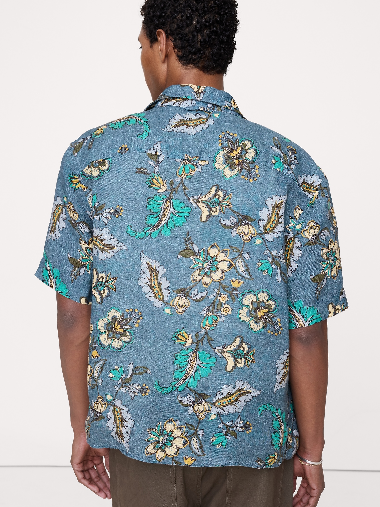 Standard-Fit Linen Resort Shirt