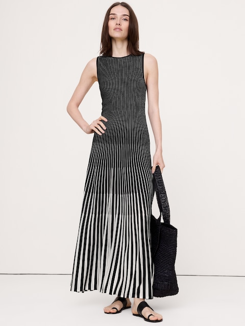 ROBE LONGUE EN BRODERIE ANGLAISE À EFFET SCULPTANT