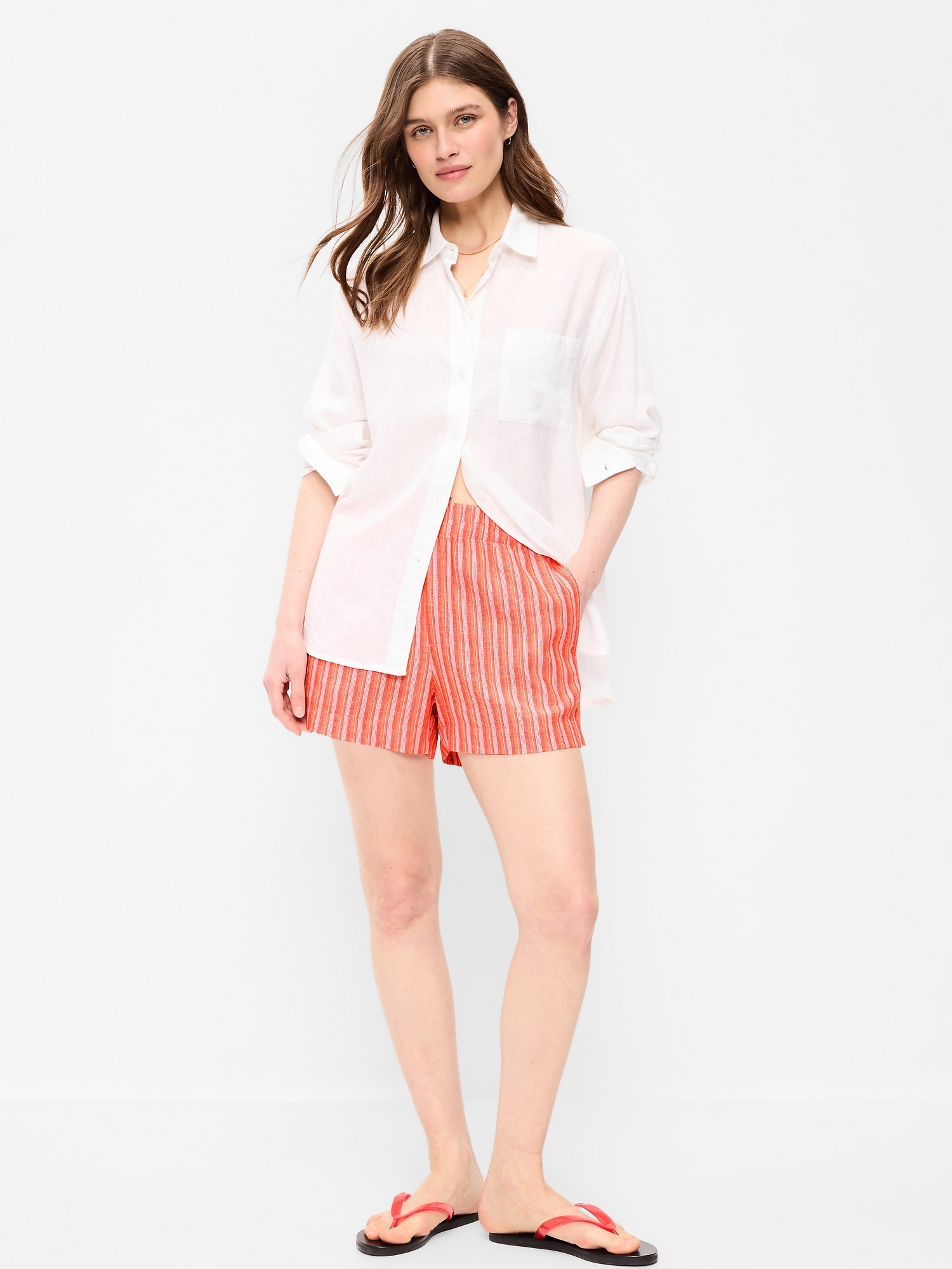 SHORT EN MÉLANGE DE LIN À TAILLE HAUTE, ENTREJAMBE DE 9 CM