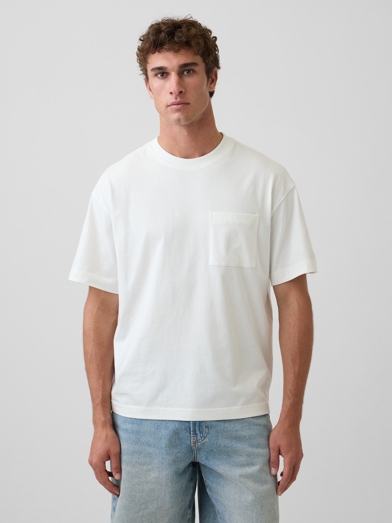 Gap公式オンラインストア | オーバーサイズ クロップド ポケットTシャツ