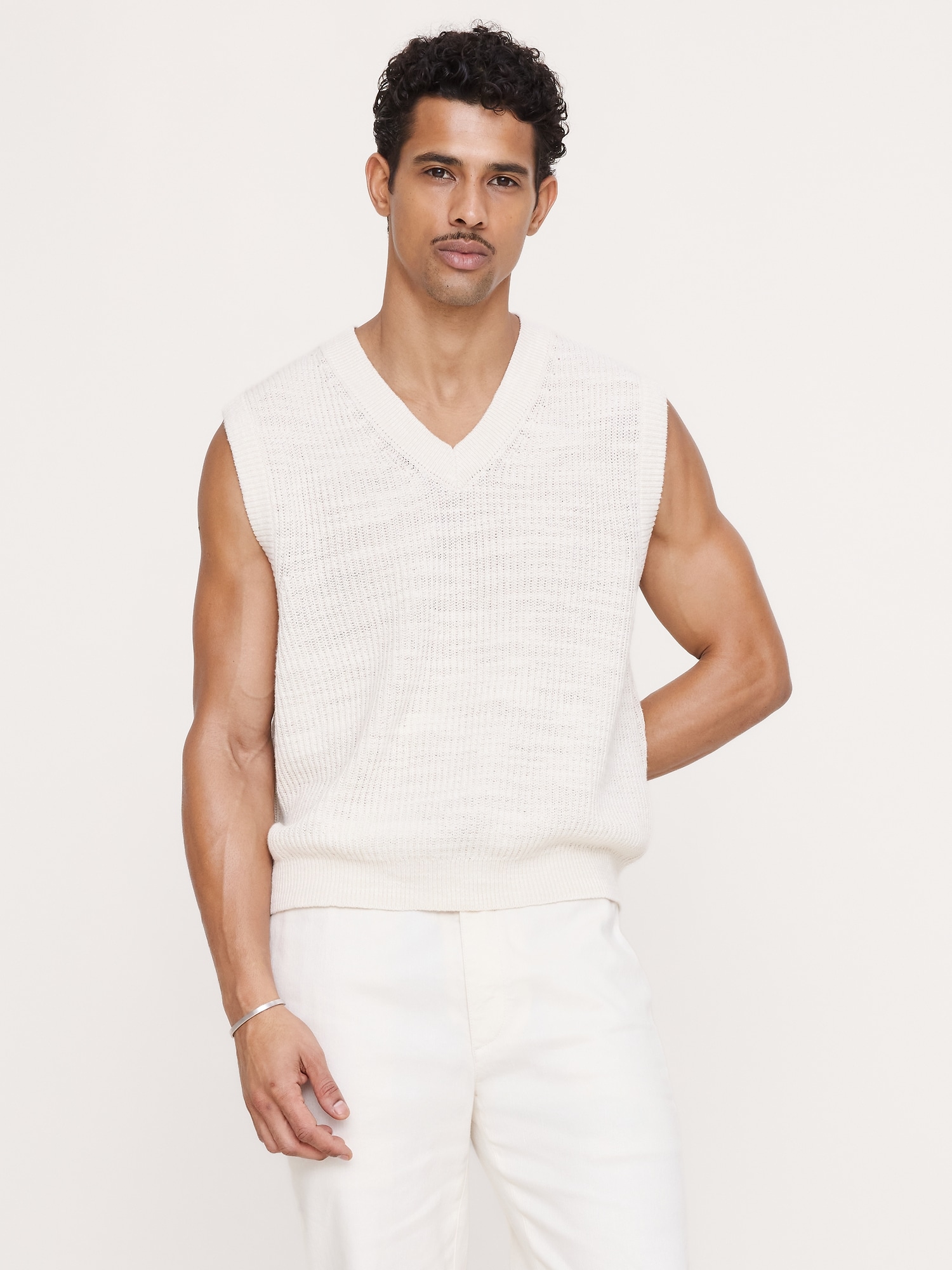 Cotton-Linen Slub V-Neck Sweater Vest