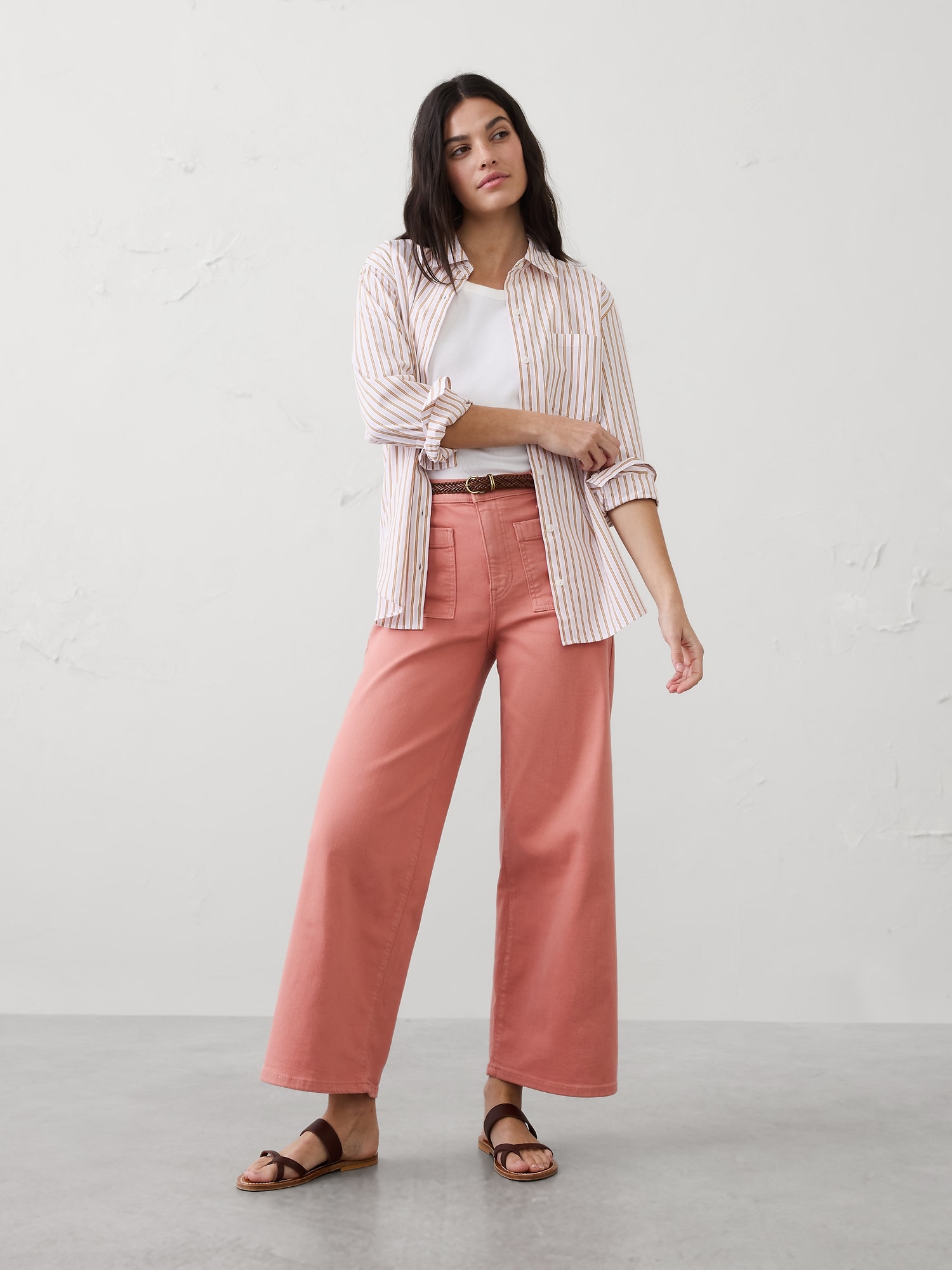 Wide-Leg High-Rise Patch Pocket Cropped Jean