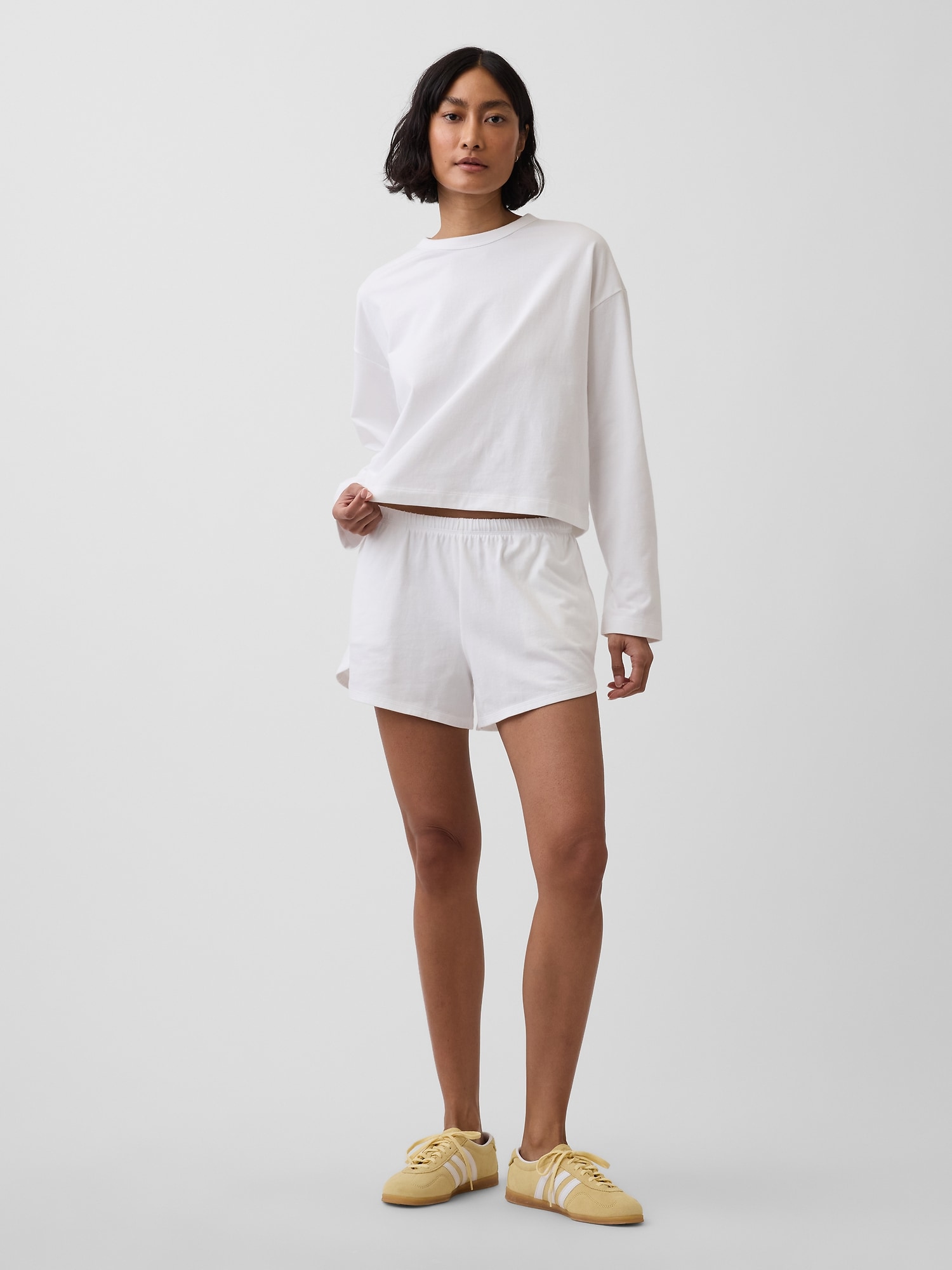 SHORTS À OURLET ARRONDI FENDU, 7,5 CM