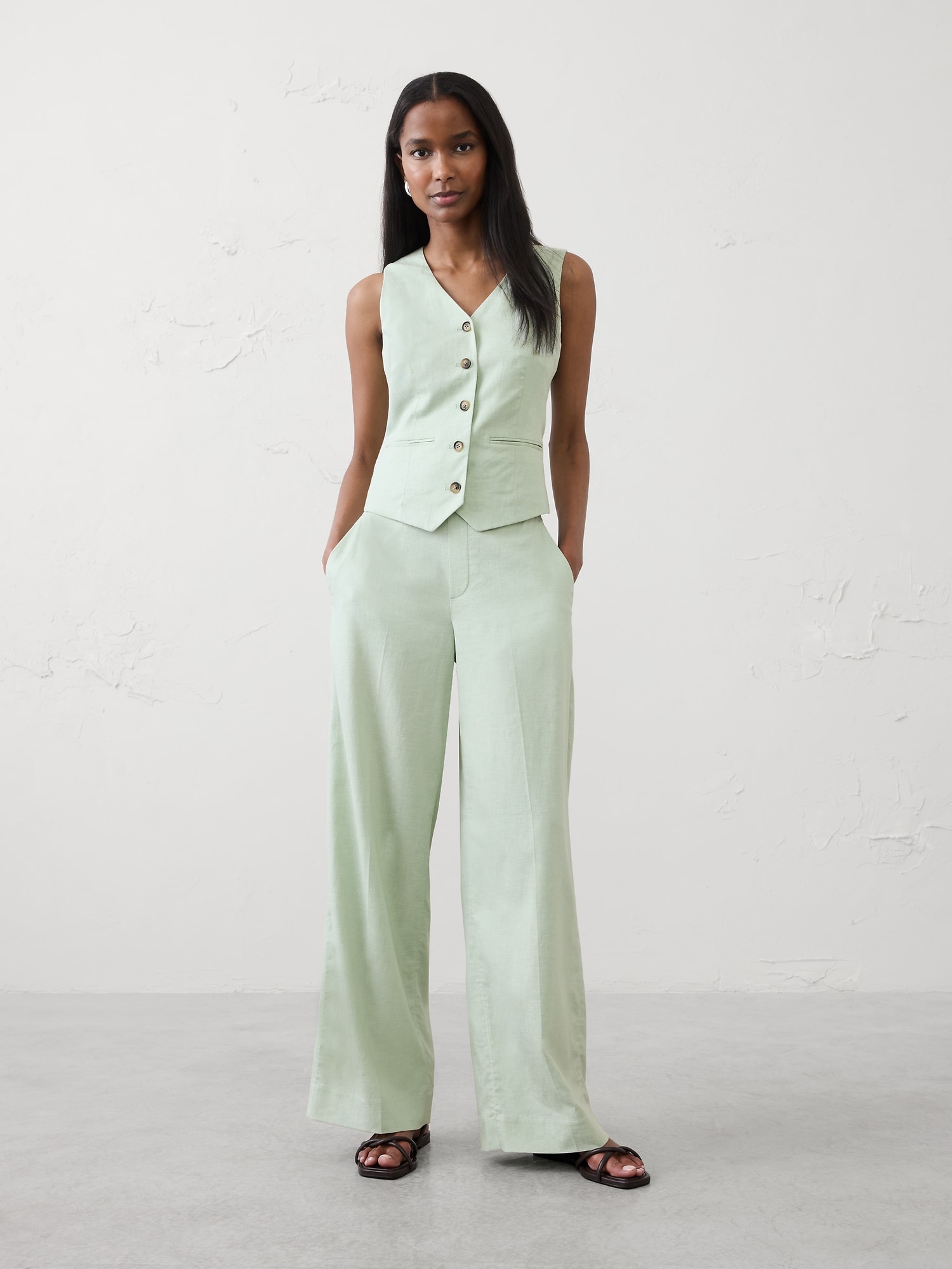 PANTALON HAYDEN À JAMBE LARGE ET TAILLE HAUTE EN MÉLANGE DE LIN