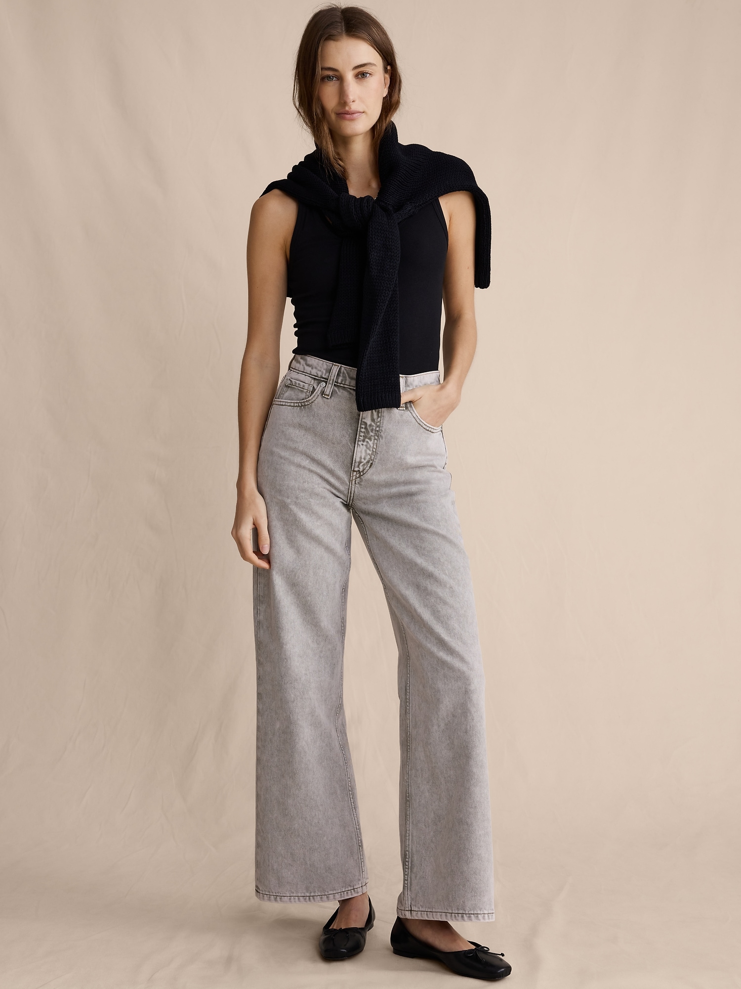 The Icon Classic Wide-Leg Crop Jean - Gray