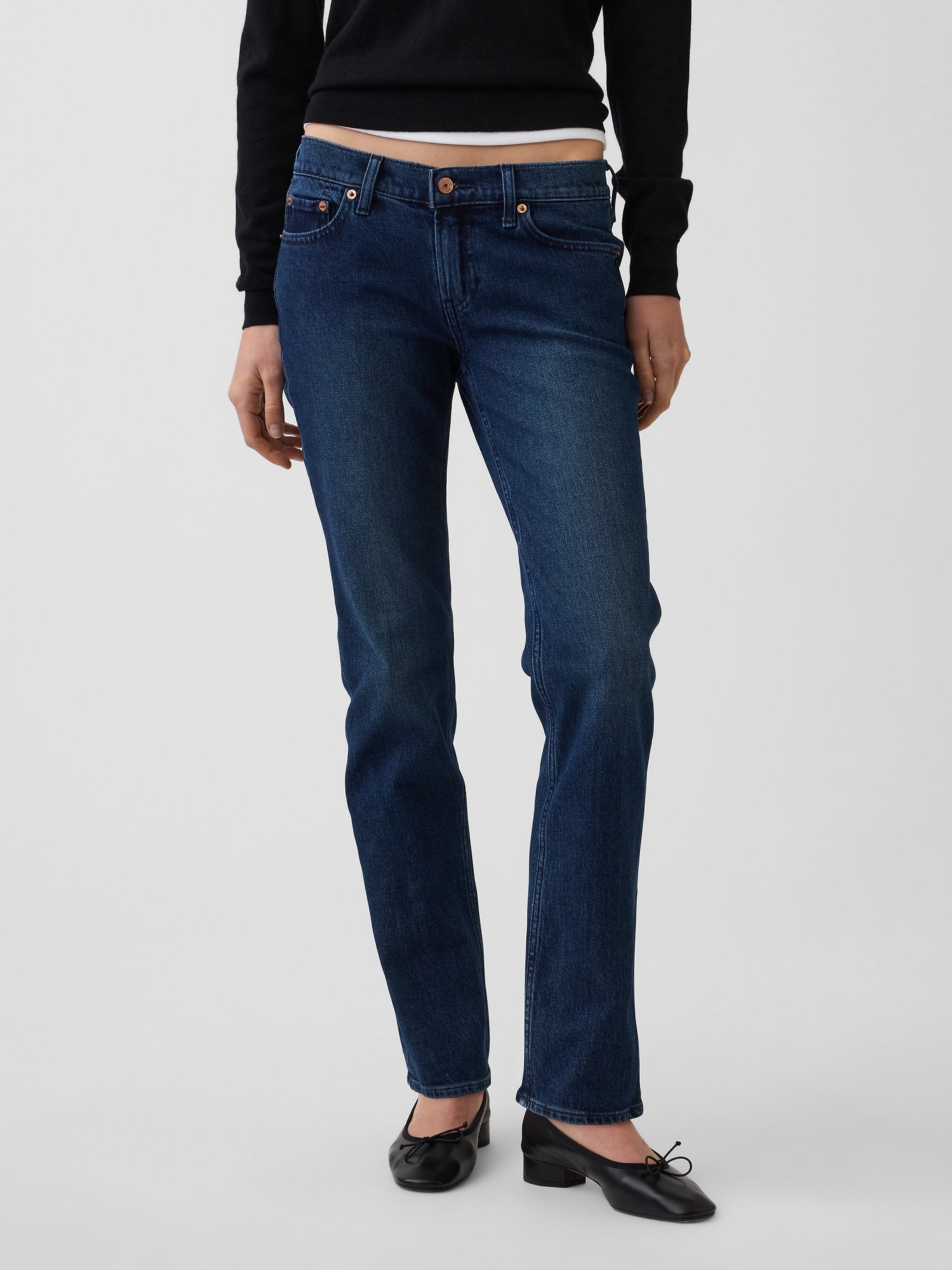Low Rise '90s Slim Straight Jeans