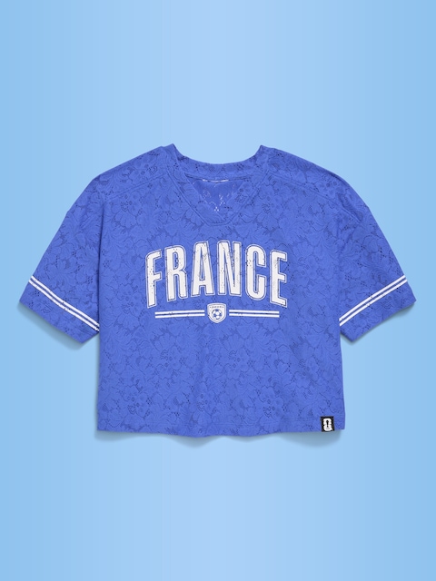 T-SHIRT DROIT À ENCOLURE EN V À DENTELLE COUPE DU MONDE DE LA FIFA 26™, FRANCE POUR FILLE