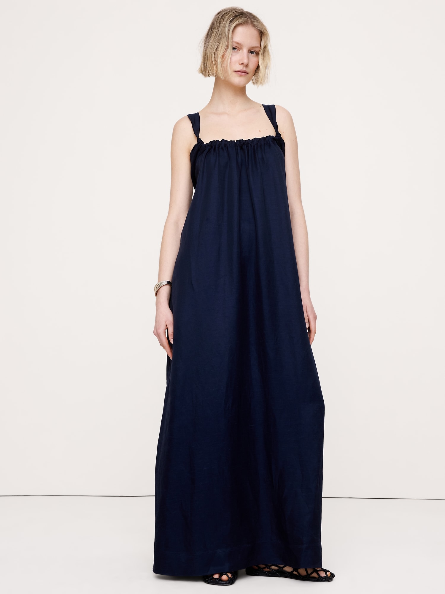 ROBE LONGUE À FRONCES EN LIN ET VISCOSE