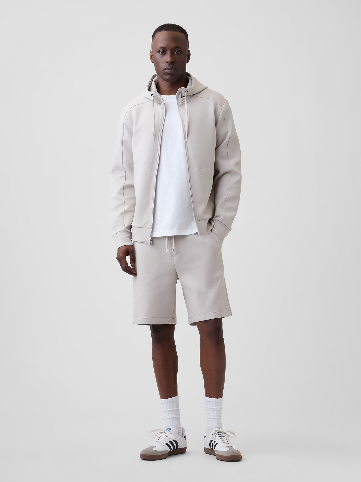 GapFit 8" Performance Shorts