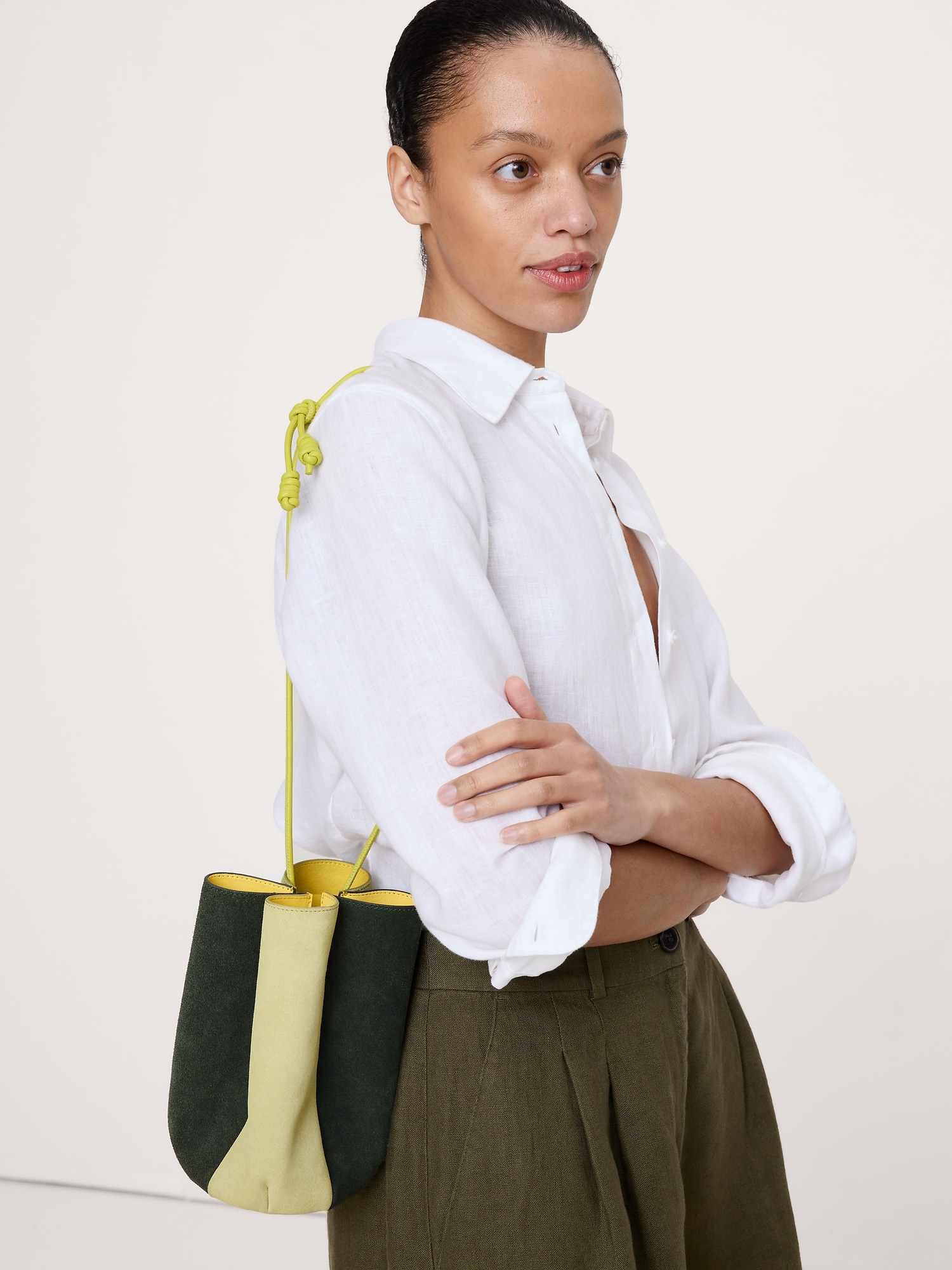 SAC TULIPE EN SUÈDE À COULEURS CONTRASTANTES