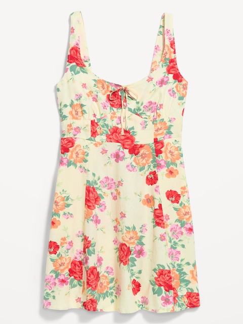 ROBE COURTE AJUSTÉE ET ÉVASÉE À FINES BRETELLES