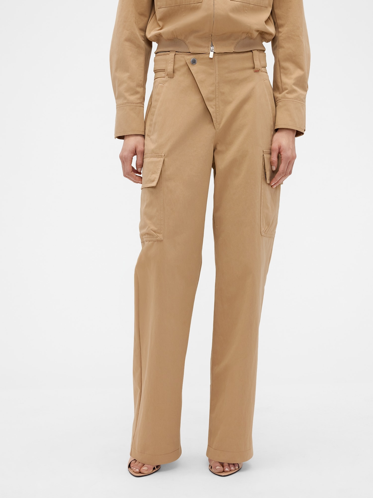 【新品】Gap x Victoria Beckham ハイライズカーゴパンツ0 Gap公式オンラインストア | Gap × Victoria Beckham ハイライズ カーゴ