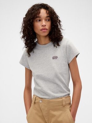 Gap &times; Victoria Beckham オーガニックコットン ロゴTシャツ