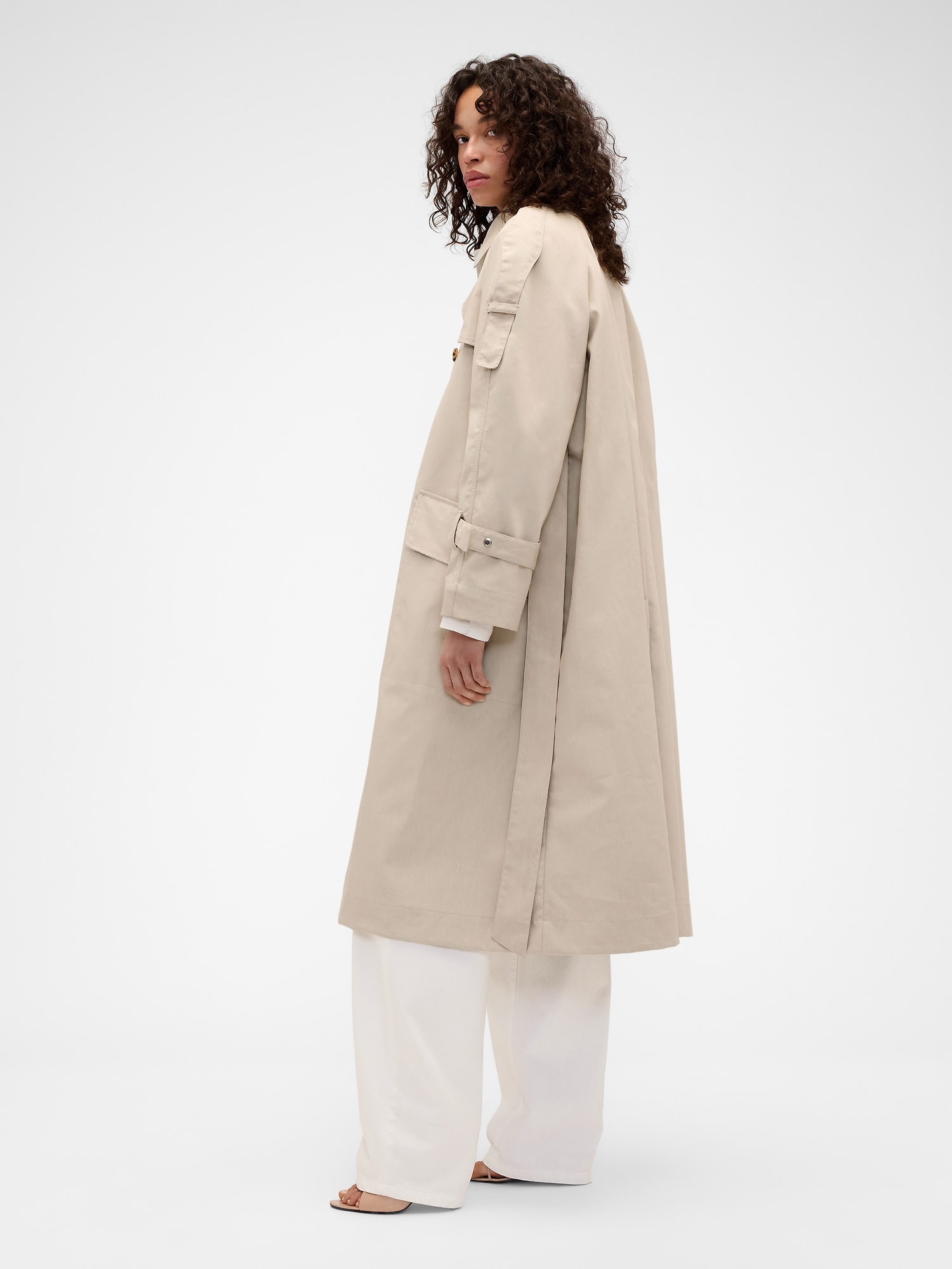 × Victoria Beckham Trench Coat
