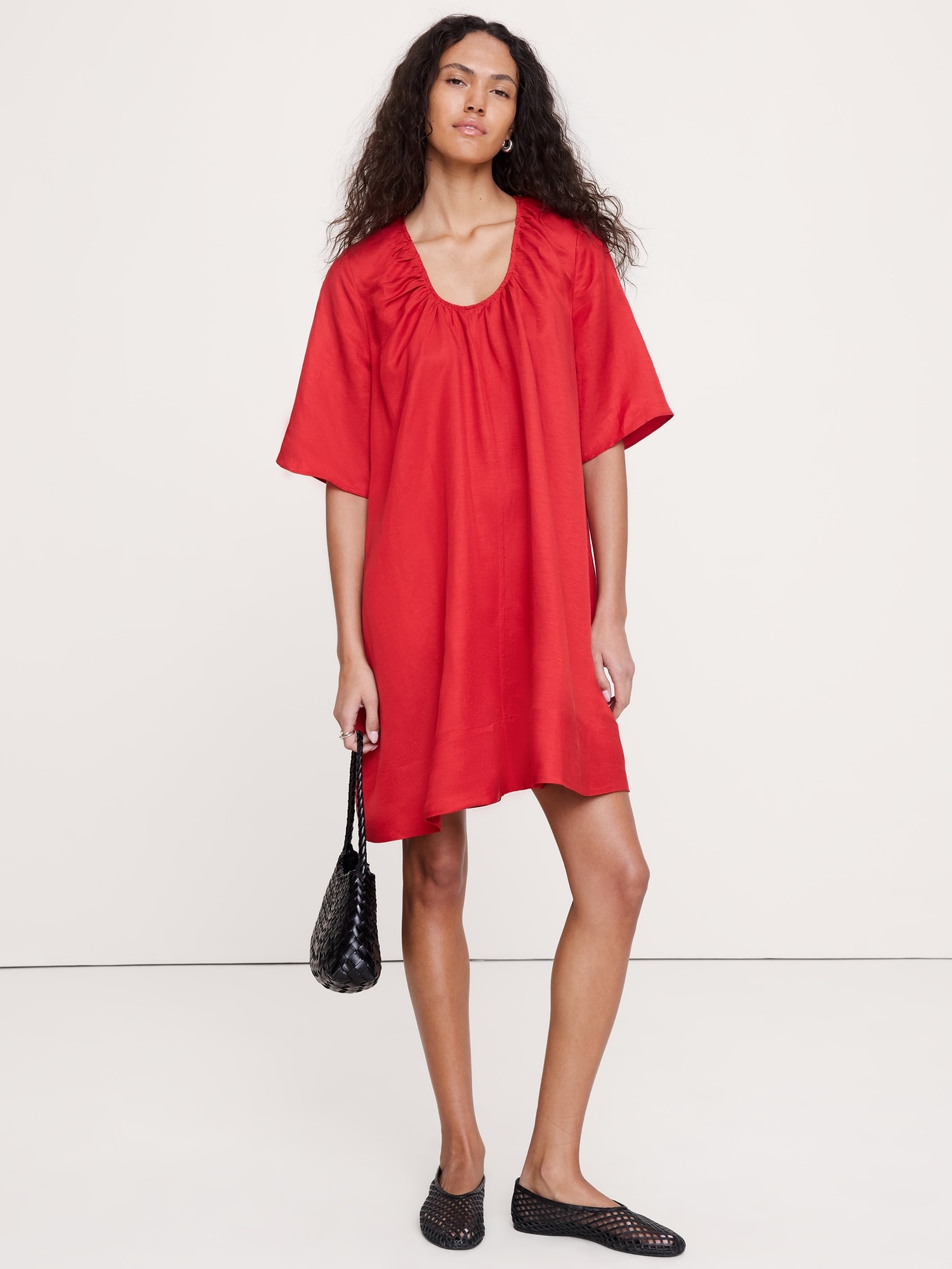 Viscose-Linen Scoop-Neck Mini Dress