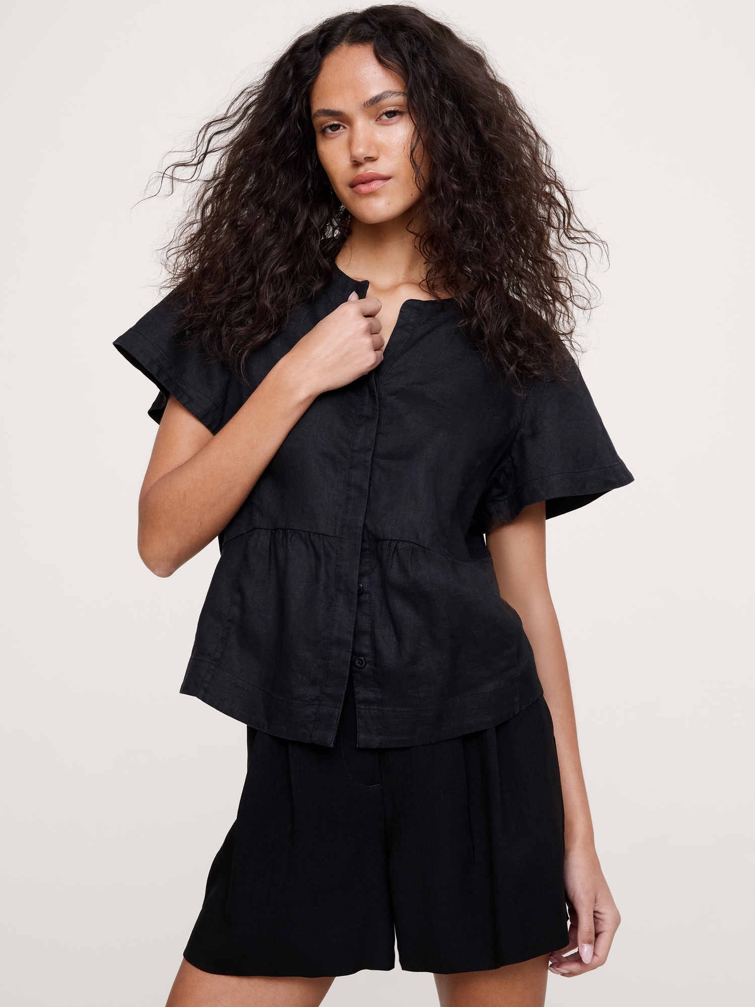 Linen Flutter-Sleeve Top