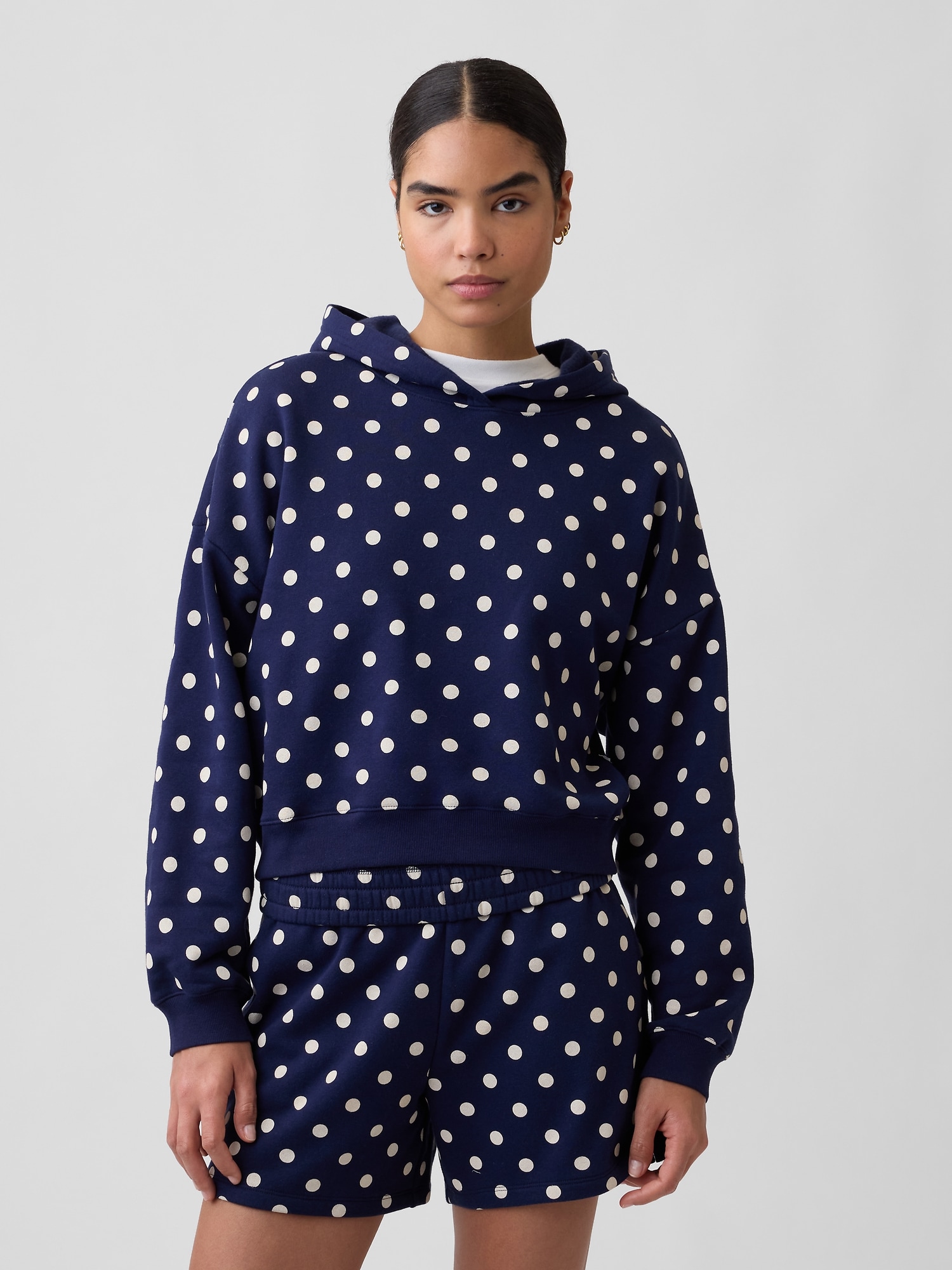 Relaxed Gap Mini-Logo Cropped Hoodie