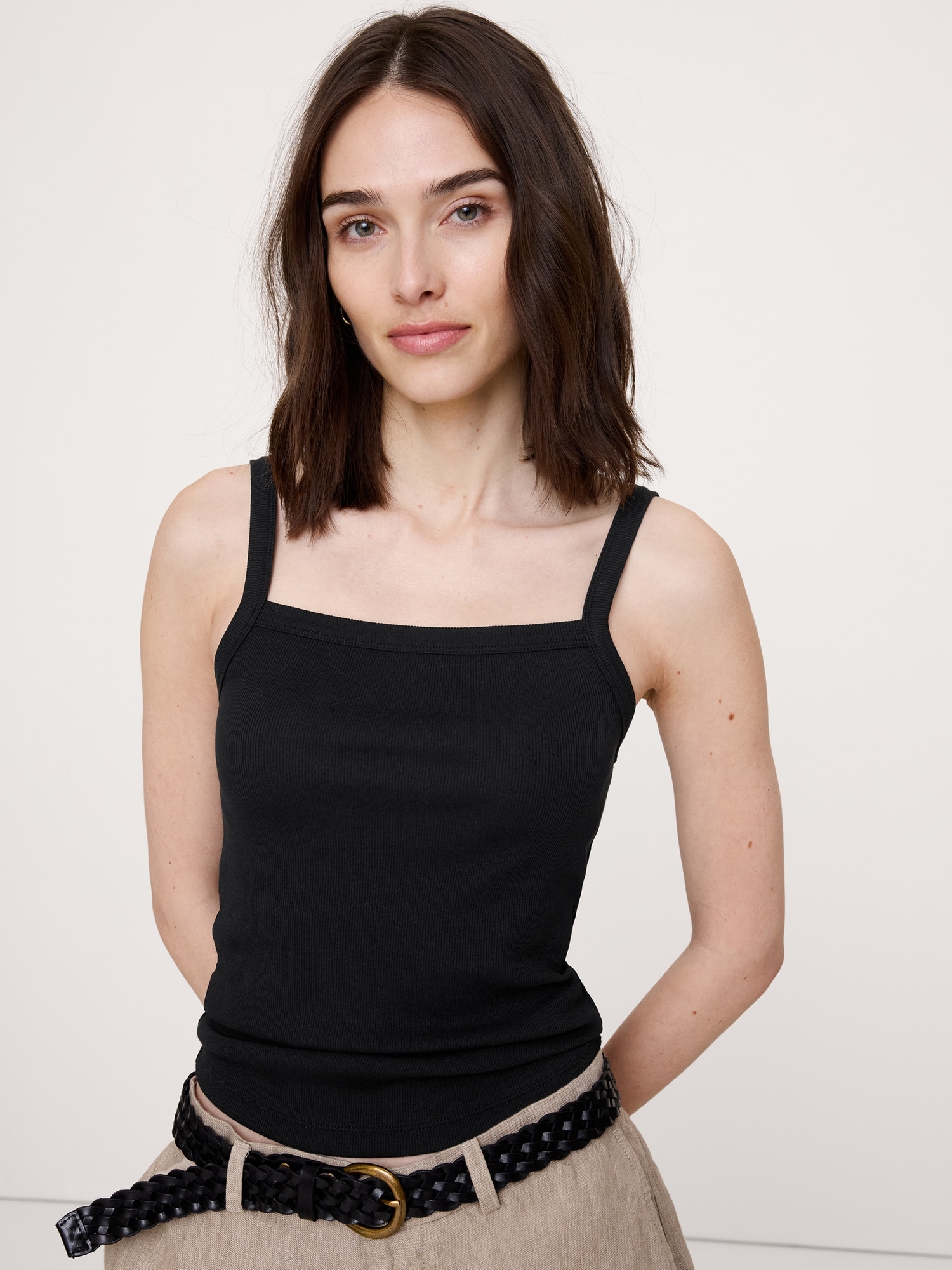 CAMISOLE CÔTELÉE À ENCOLURE CARRÉE