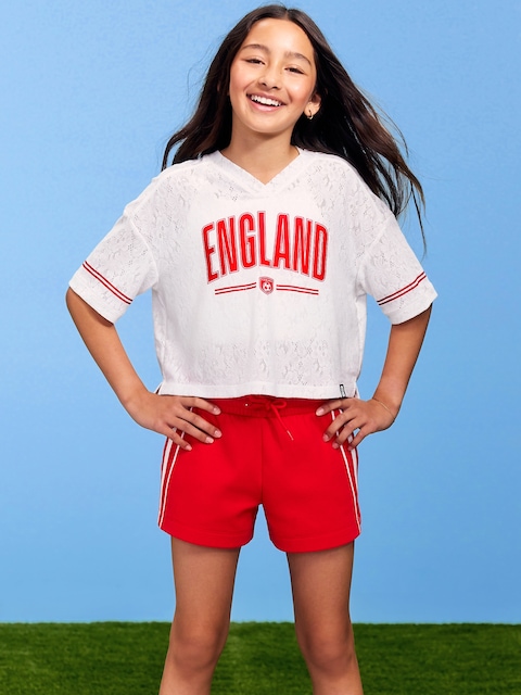 T-SHIRT DROIT À ENCOLURE EN V À DENTELLE COUPE DU MONDE DE LA FIFA 26™, ANGLETERRE POUR FILLE