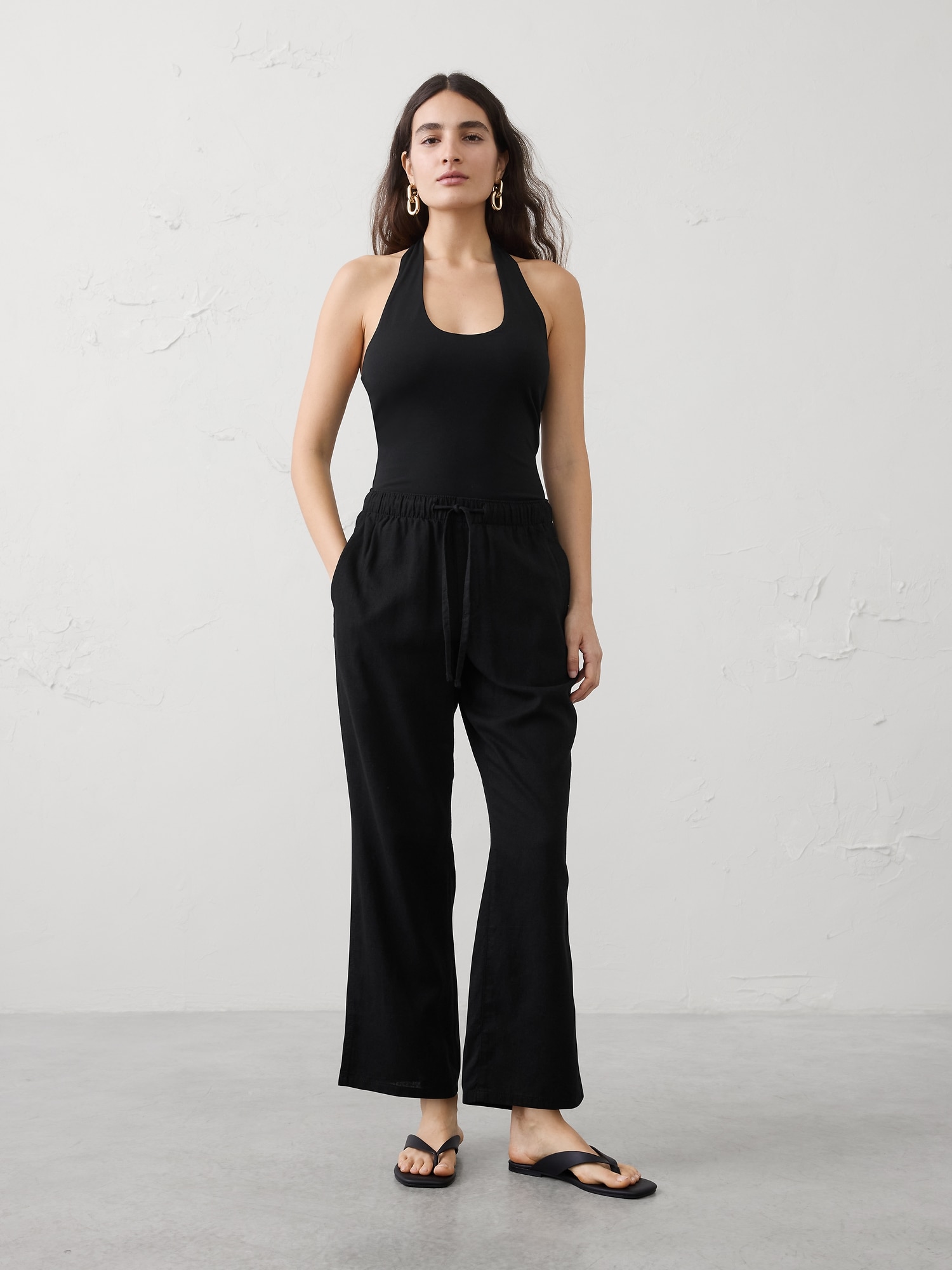 Straight-Leg Mid-Rise Linen-Blend Pant