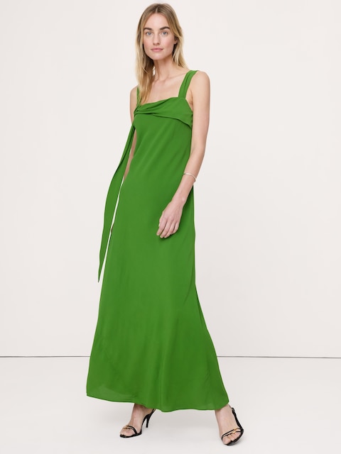 ROBE À BRETELLES EN CRÊPE GEORGETTE COUPÉE EN BIAIS