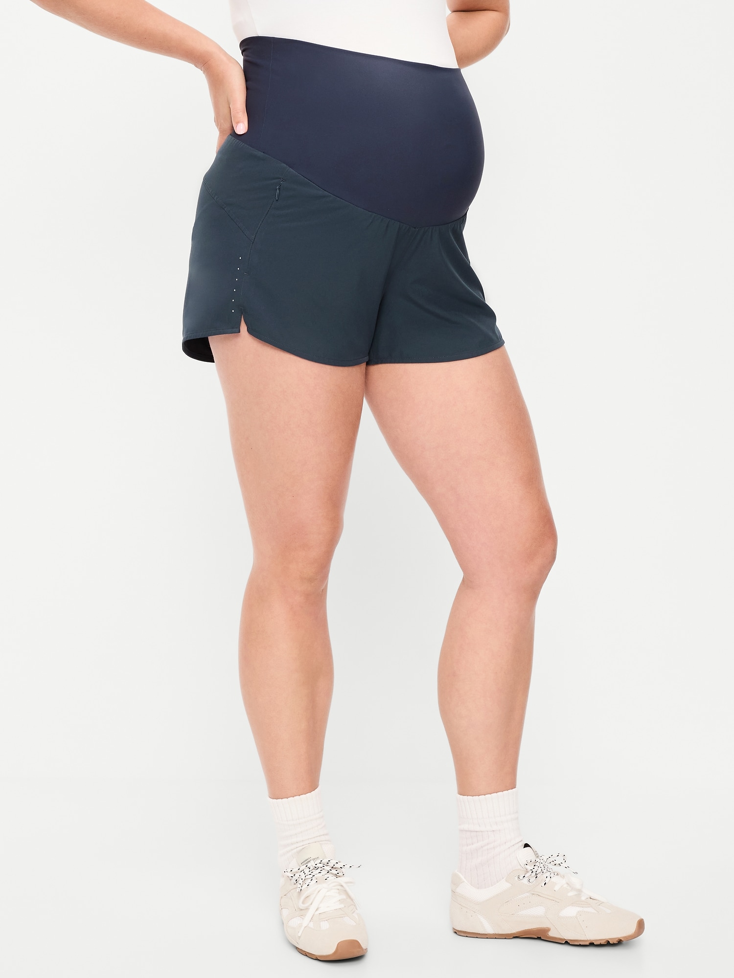 SHORT DE COURSE DE MATERNITÉ STRETCHTECH À TAILLE RABATTABLE, ENTREJAMBE DE 7,5 CM