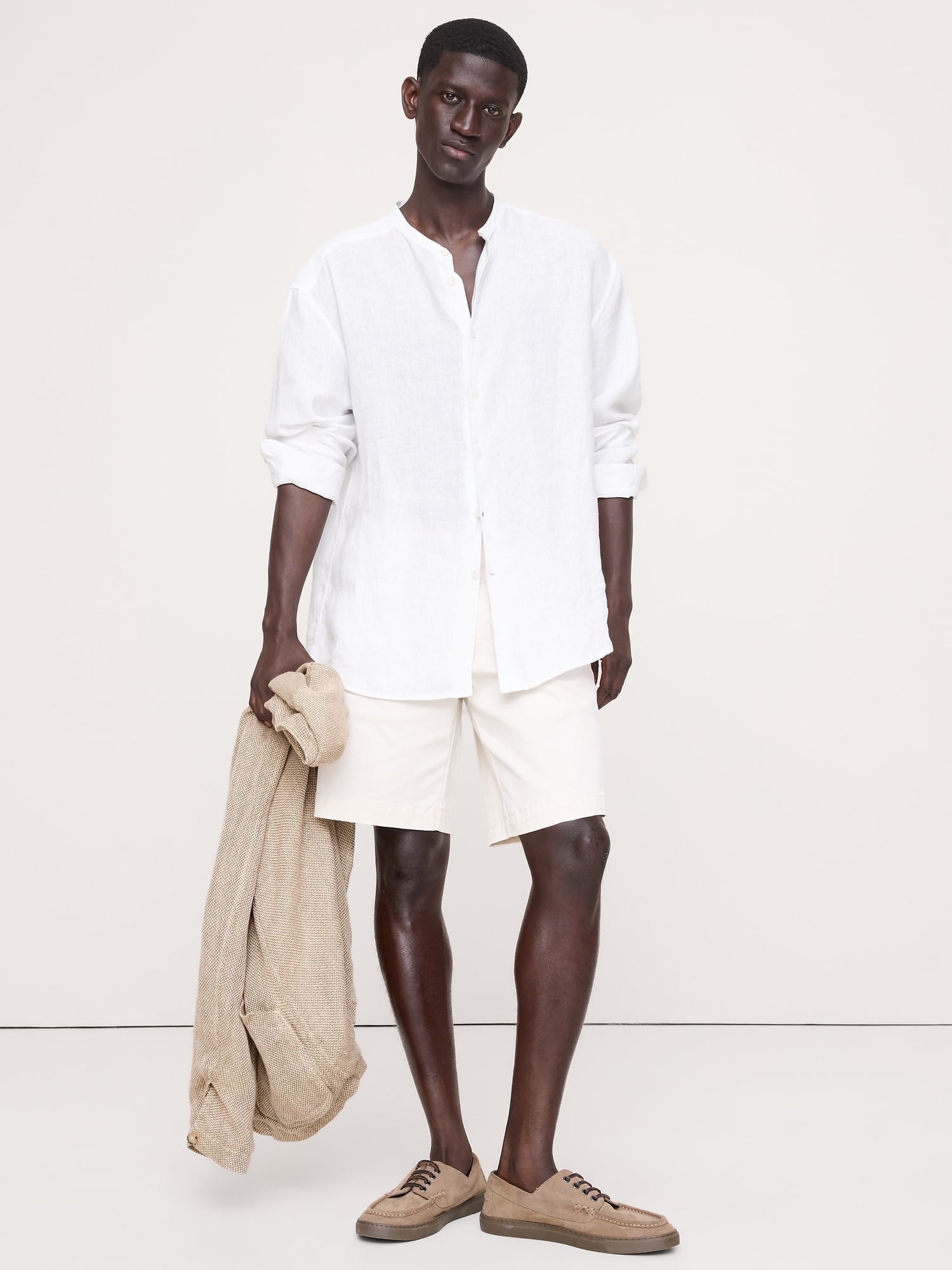 CHEMISE DÉCONTRACTÉE COUPE STANDARD À COL À BANDE