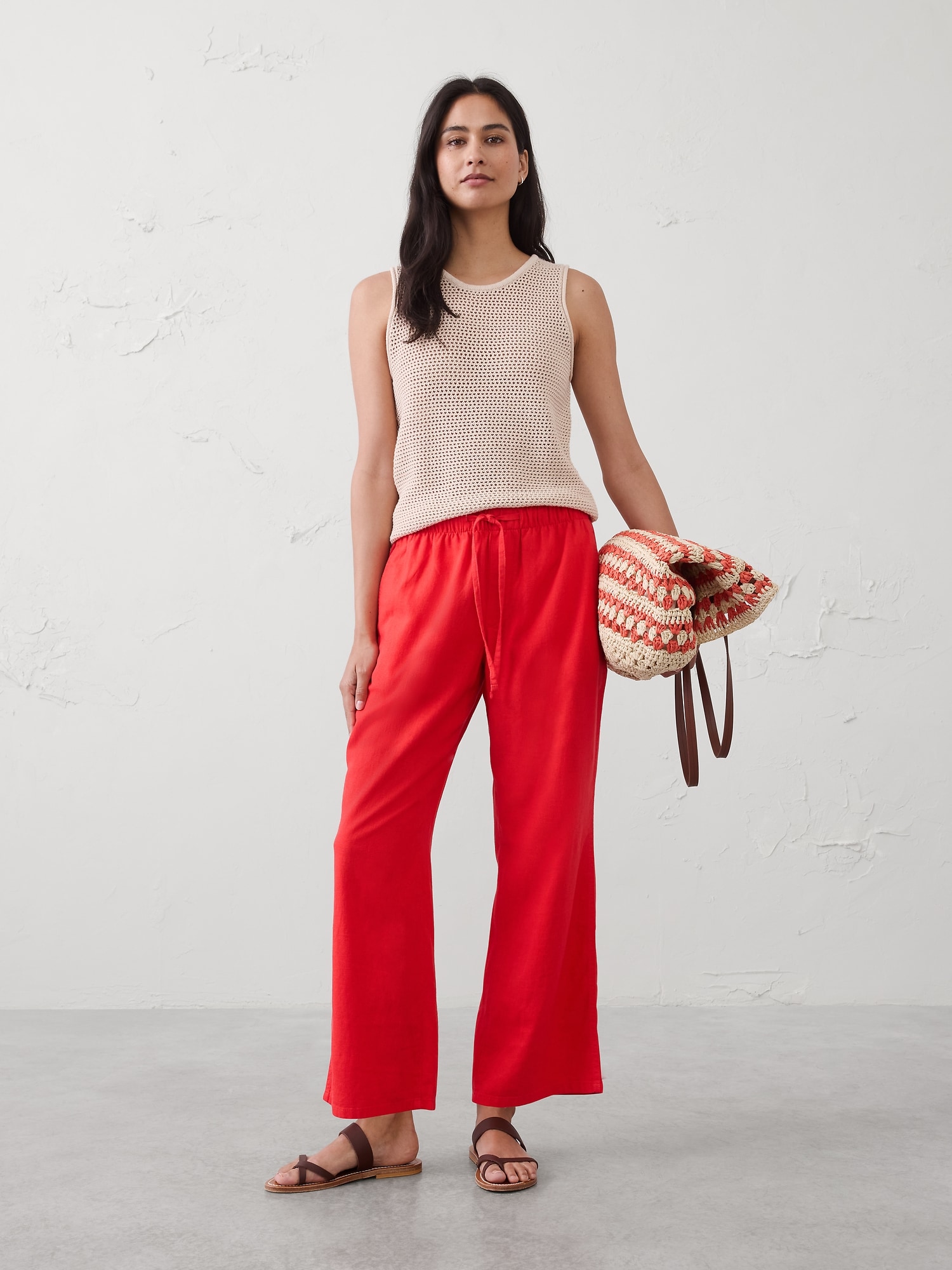 Straight-Leg Mid-Rise Linen-Blend Pant