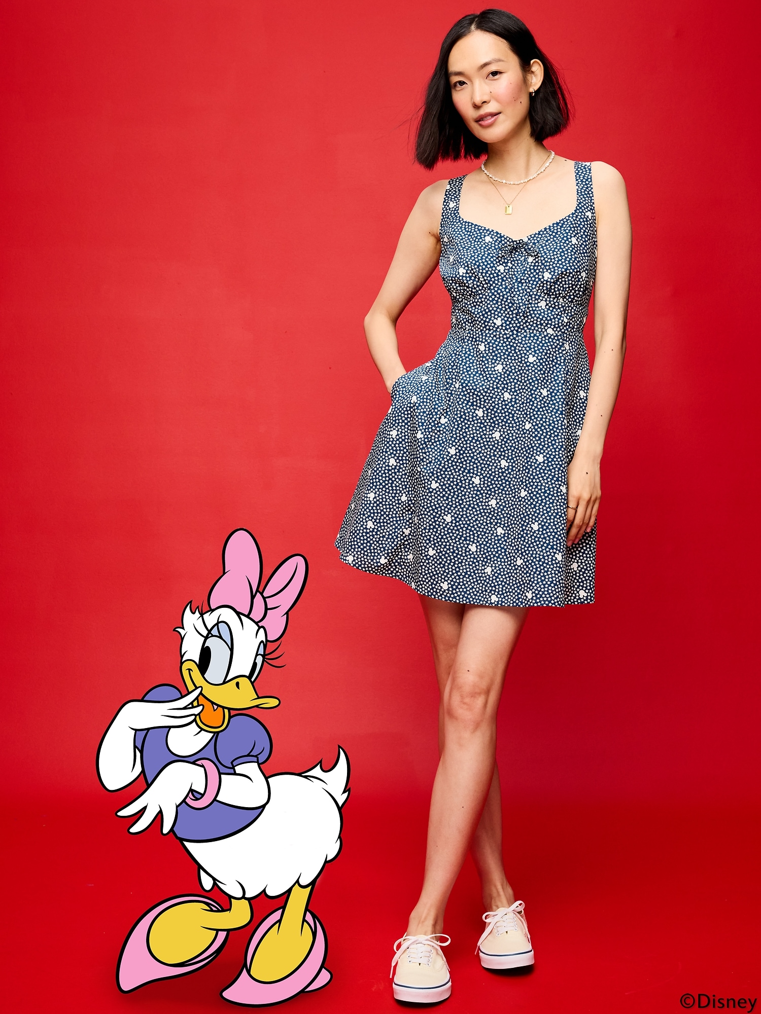 ROBE-CAMISOLE COURTE AJUSTÉE ET ÉVASÉE MICKEY MOUSE OLD NAVY X DISNEY POUR FEMME