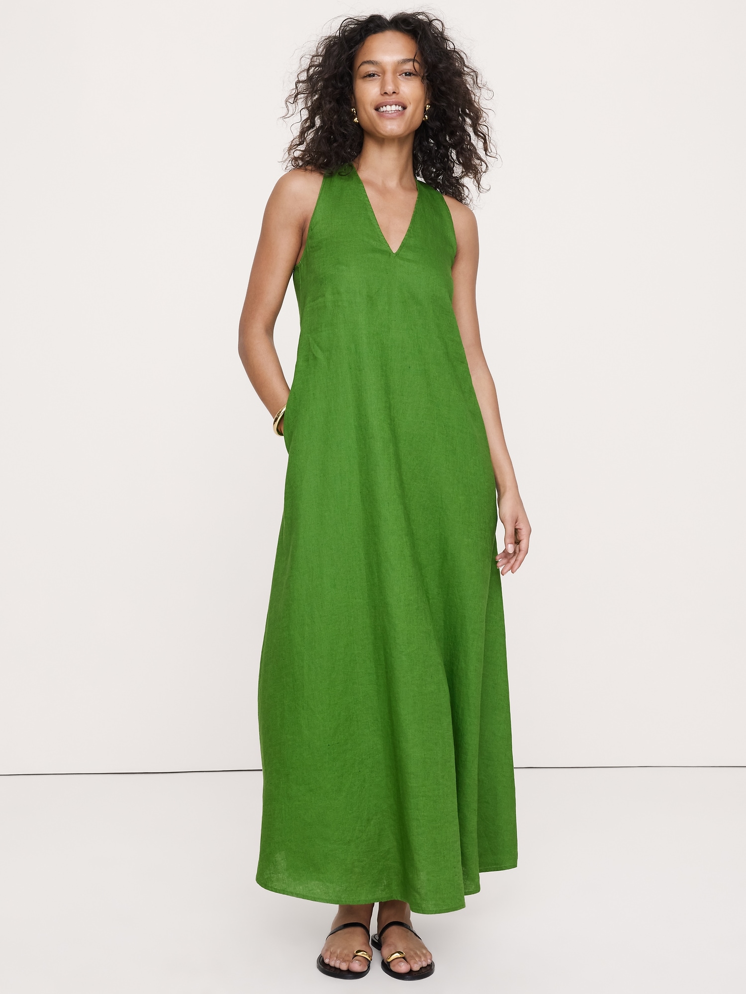 ROBE LONGUE À ENCOLURE BAIN DE SOLEIL EN LIN