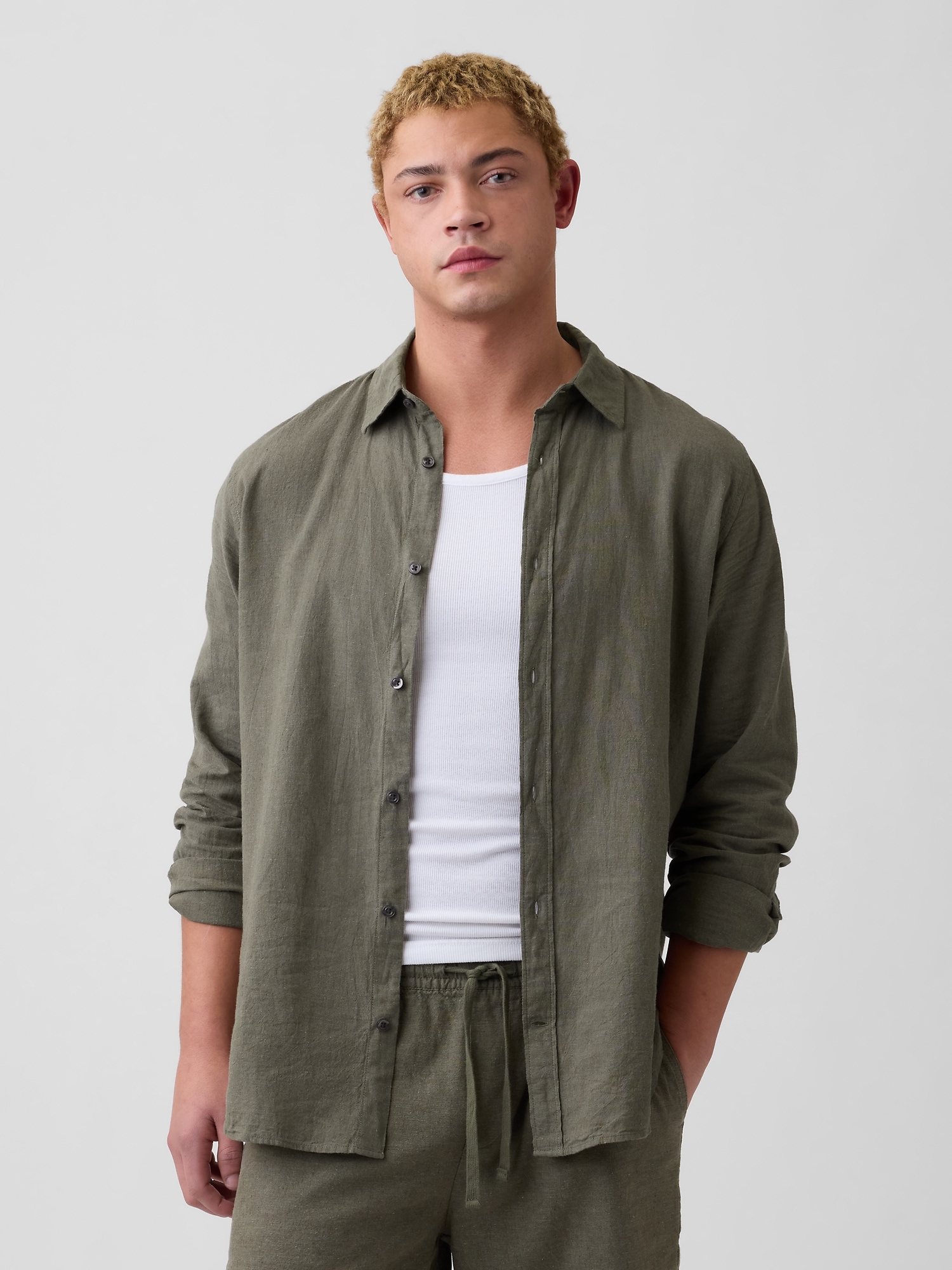 Linen-blend shirt in standard fit