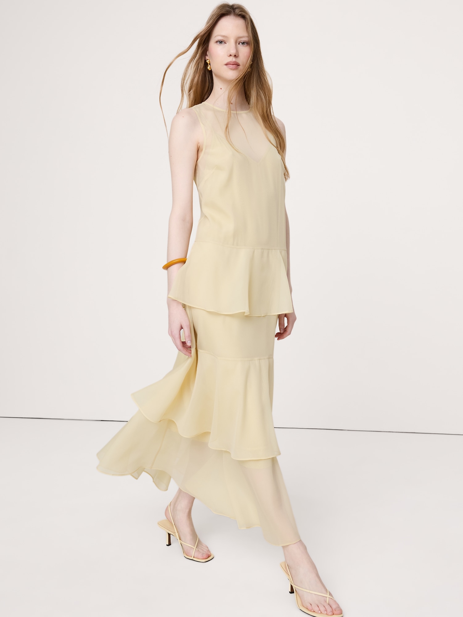 ROBE LONGUE ÉTAGÉE EN ORGANZA