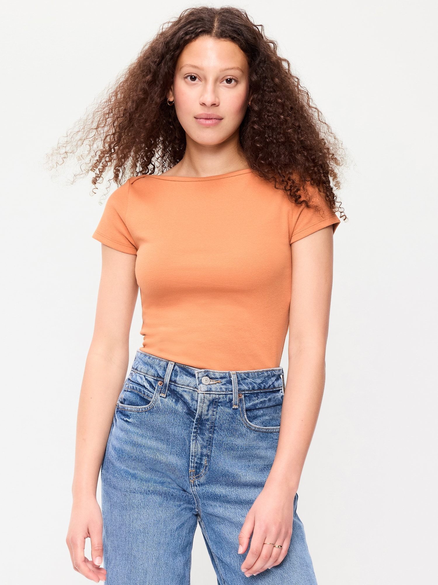 T-SHIRT AJUSTÉ À ENCOLURE BATEAU