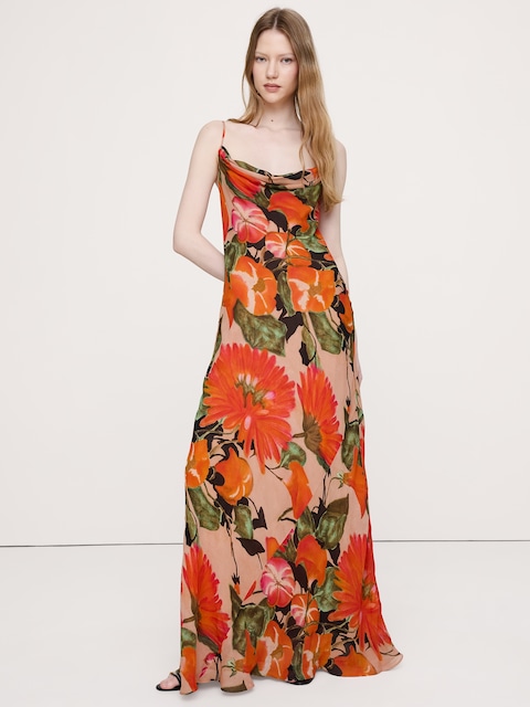 ROBE LONGUE À BRETELLES EN CRÊPE GEORGETTE COUPÉE EN BIAIS