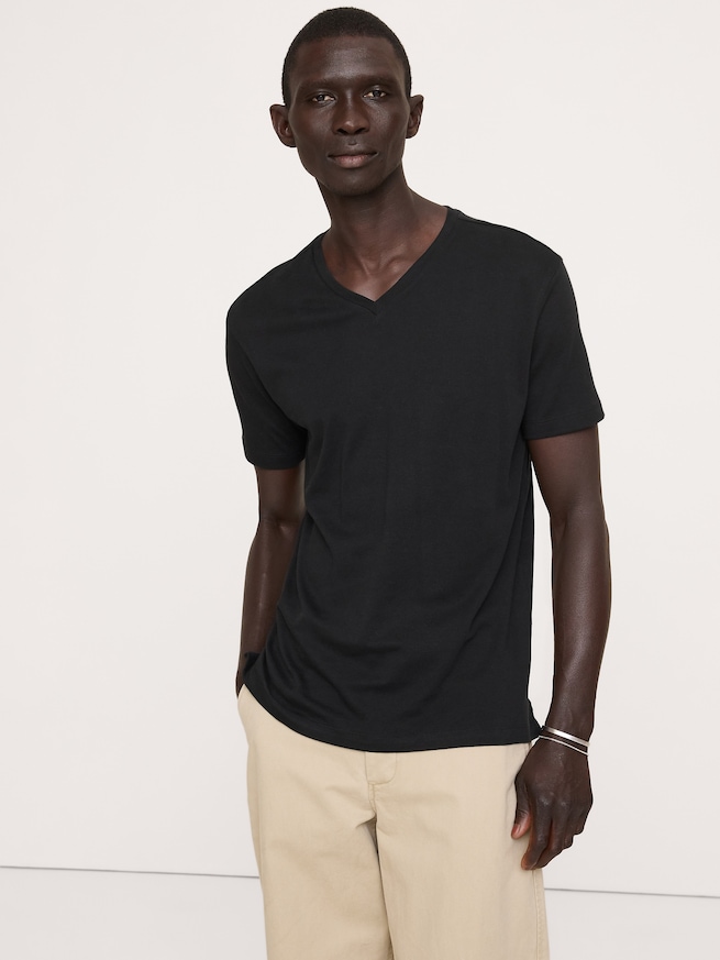 BANANA REPUBLIC公式オンラインストア | Luxury-Touch VネックTシャツ