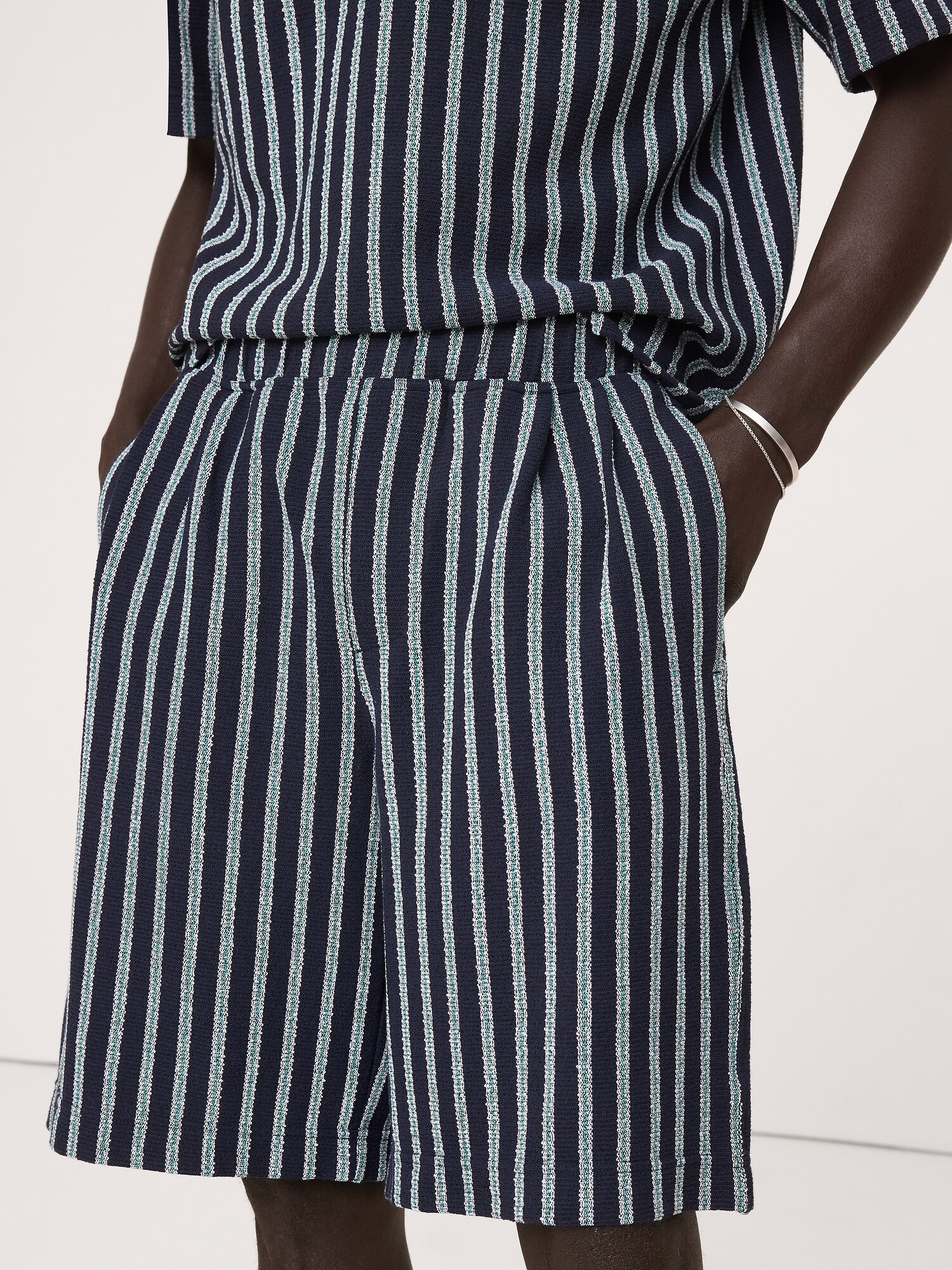 Jacquard Stripe Pleated Pull-On Short