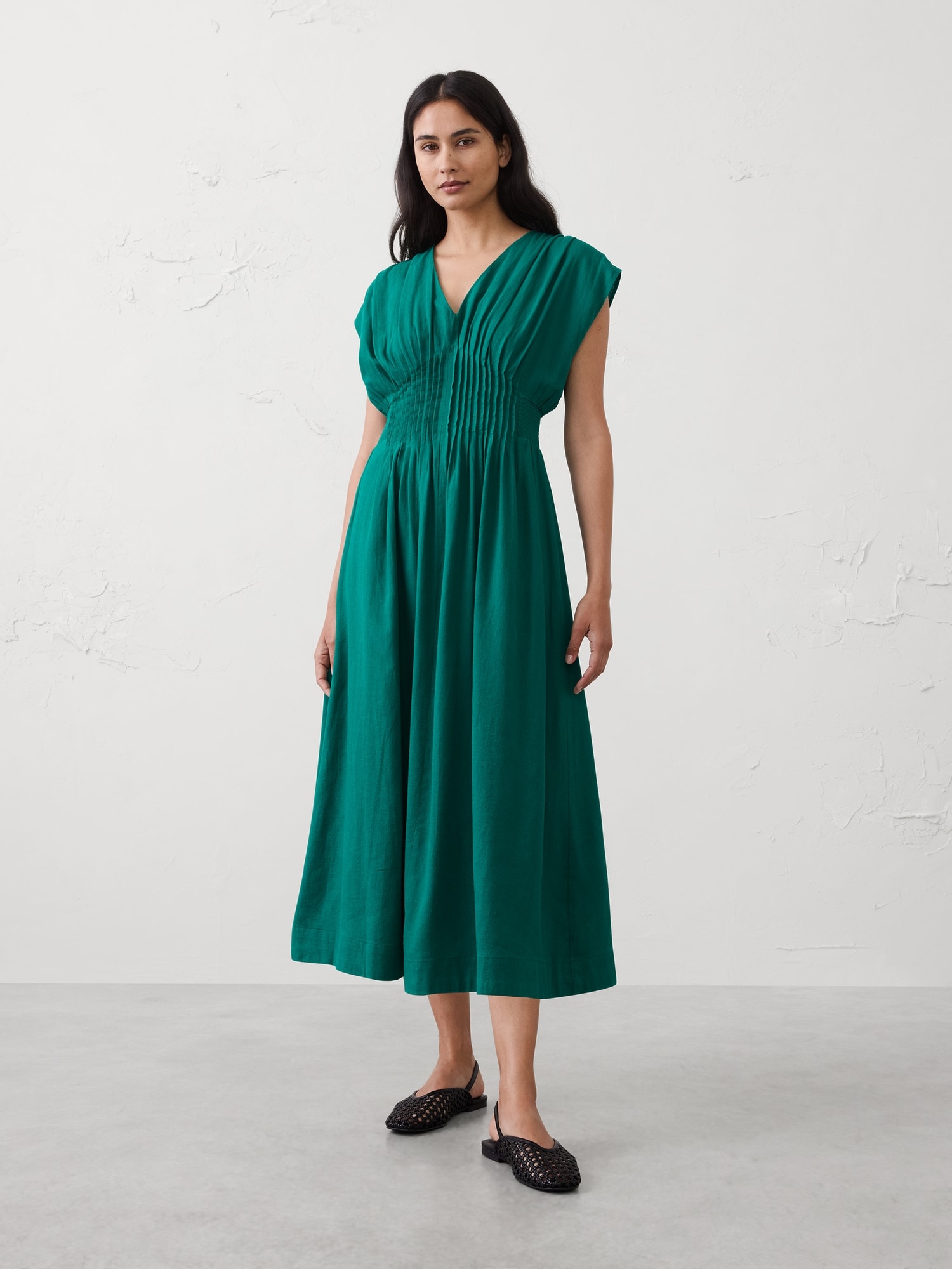 Linen-Blend Pleated-Waist Midi Dress