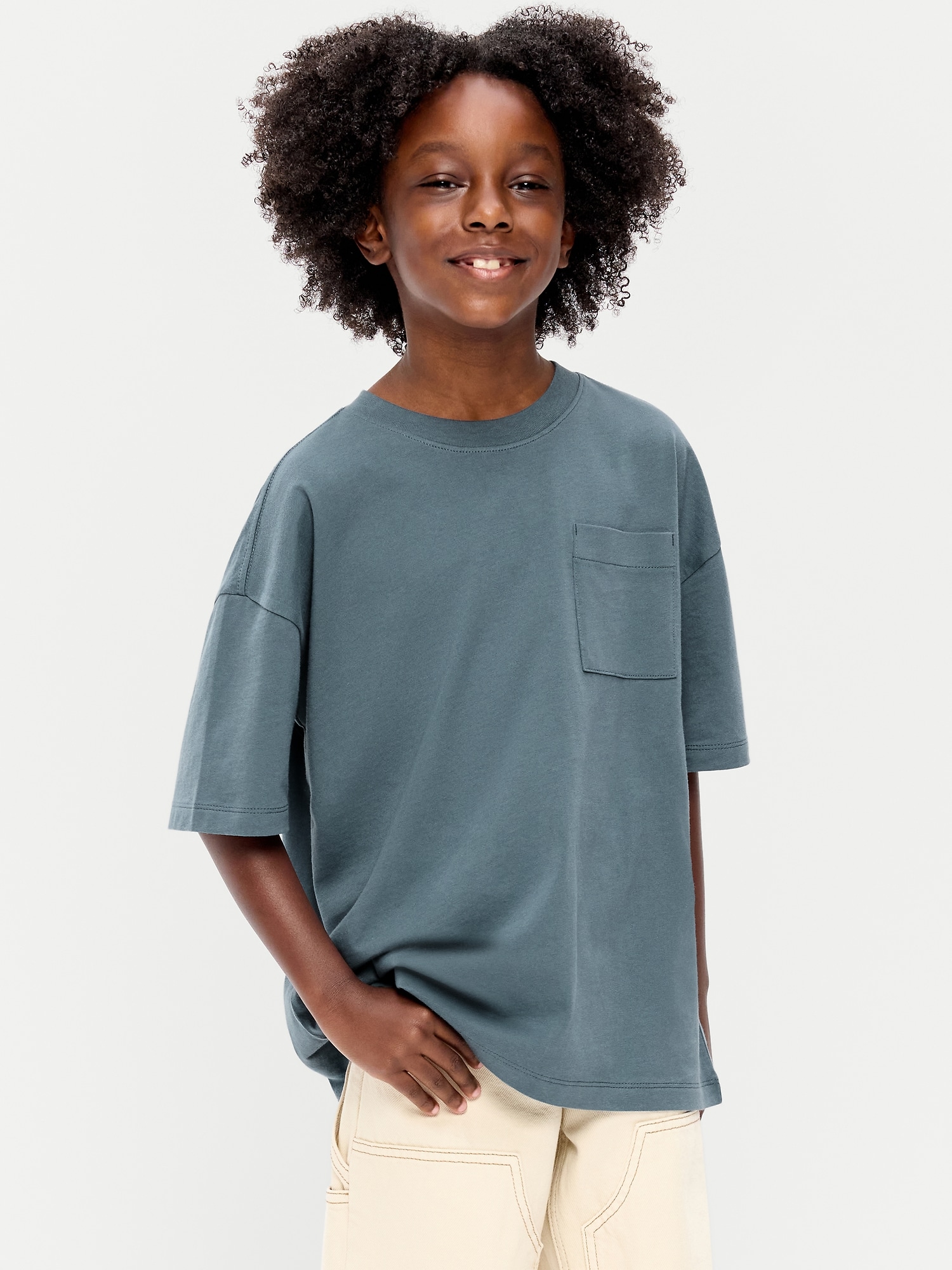 T-SHIRT SURDIMENSIONNÉ À MANCHES COURTES ET À POCHE POUR GARÇON