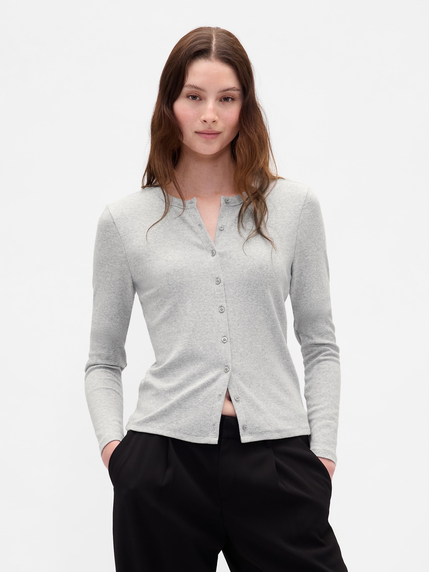 CARDIGAN MODERNE RAS DU COU