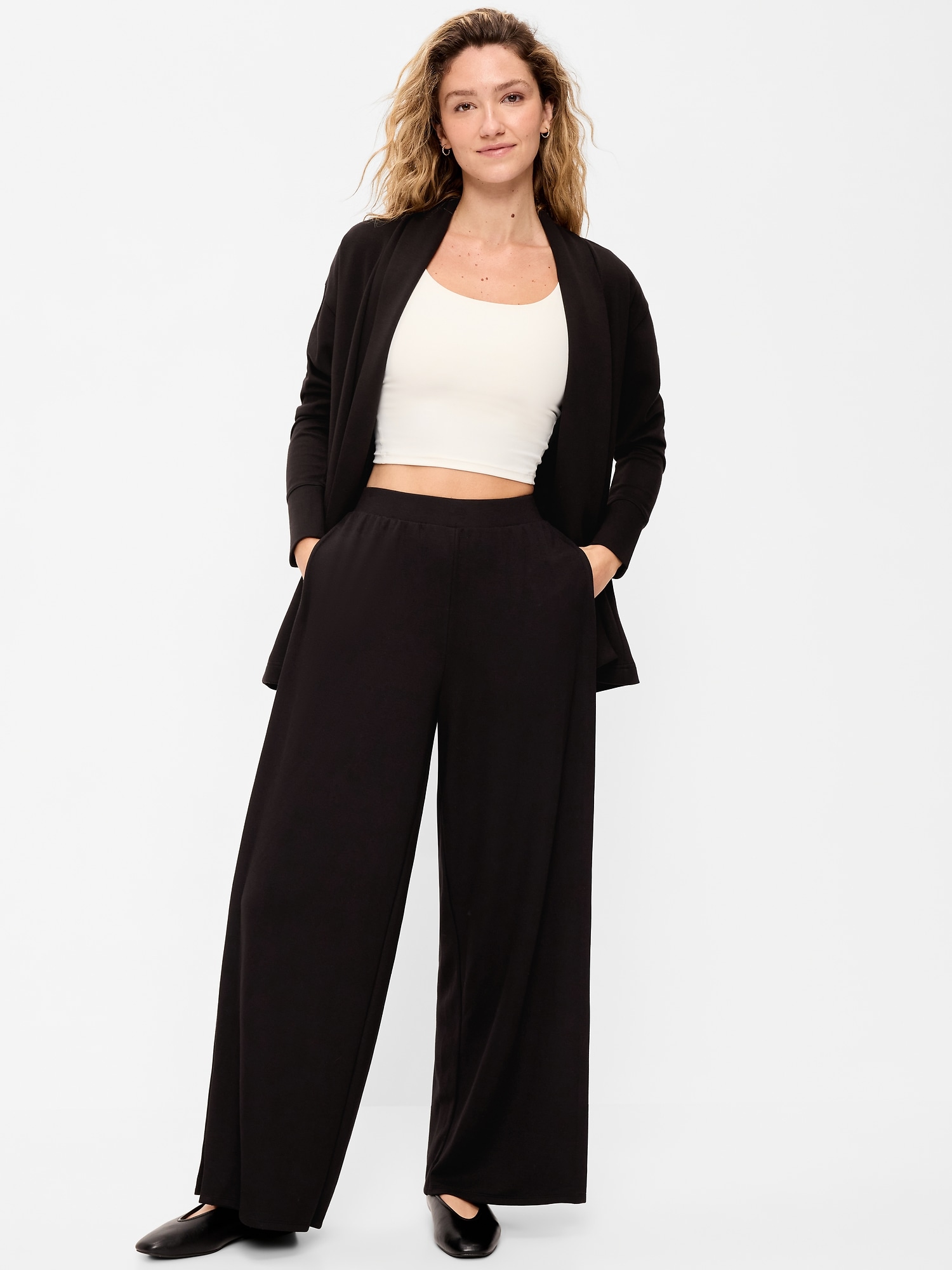 PANTALON FLUIDE À JAMBE LARGE ET TAILLE HAUTE EN MOLLETON COCOONING