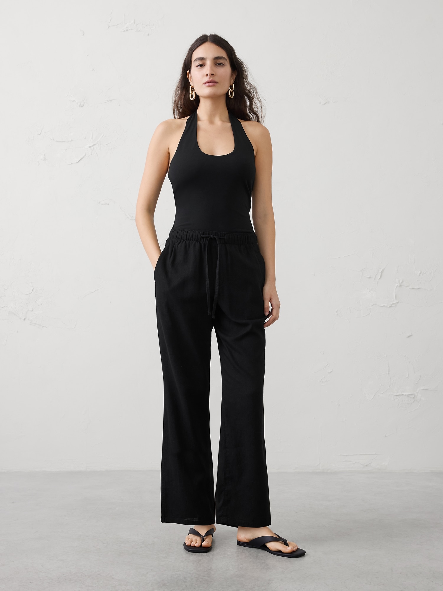 Straight-Leg Mid-Rise Linen-Blend Pant