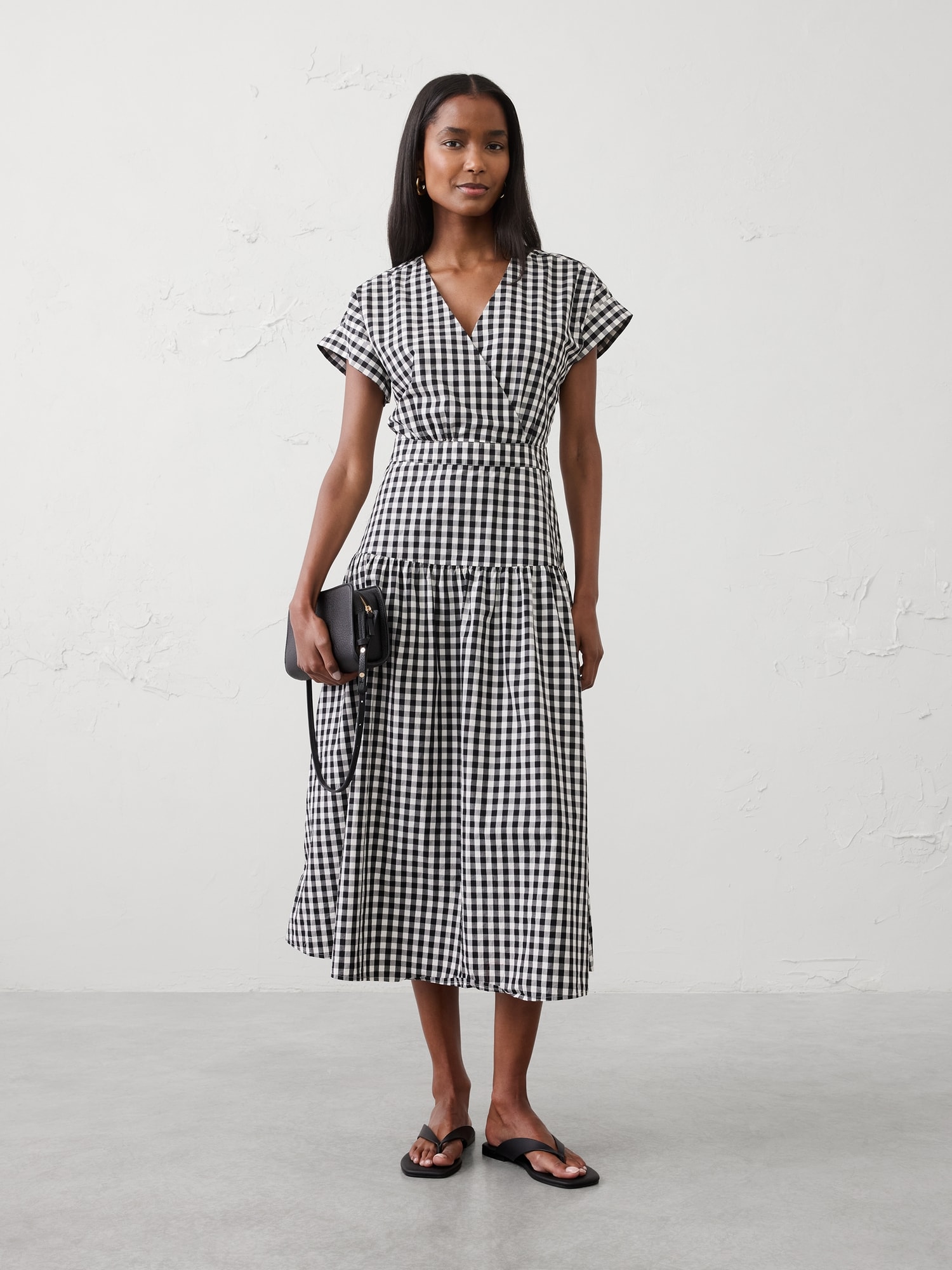 ROBE MI-LONGUE EN POPELINE À SURPLIS