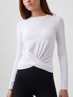 GapFit ブラッシュド ジャージー クロスオーバートップス-4