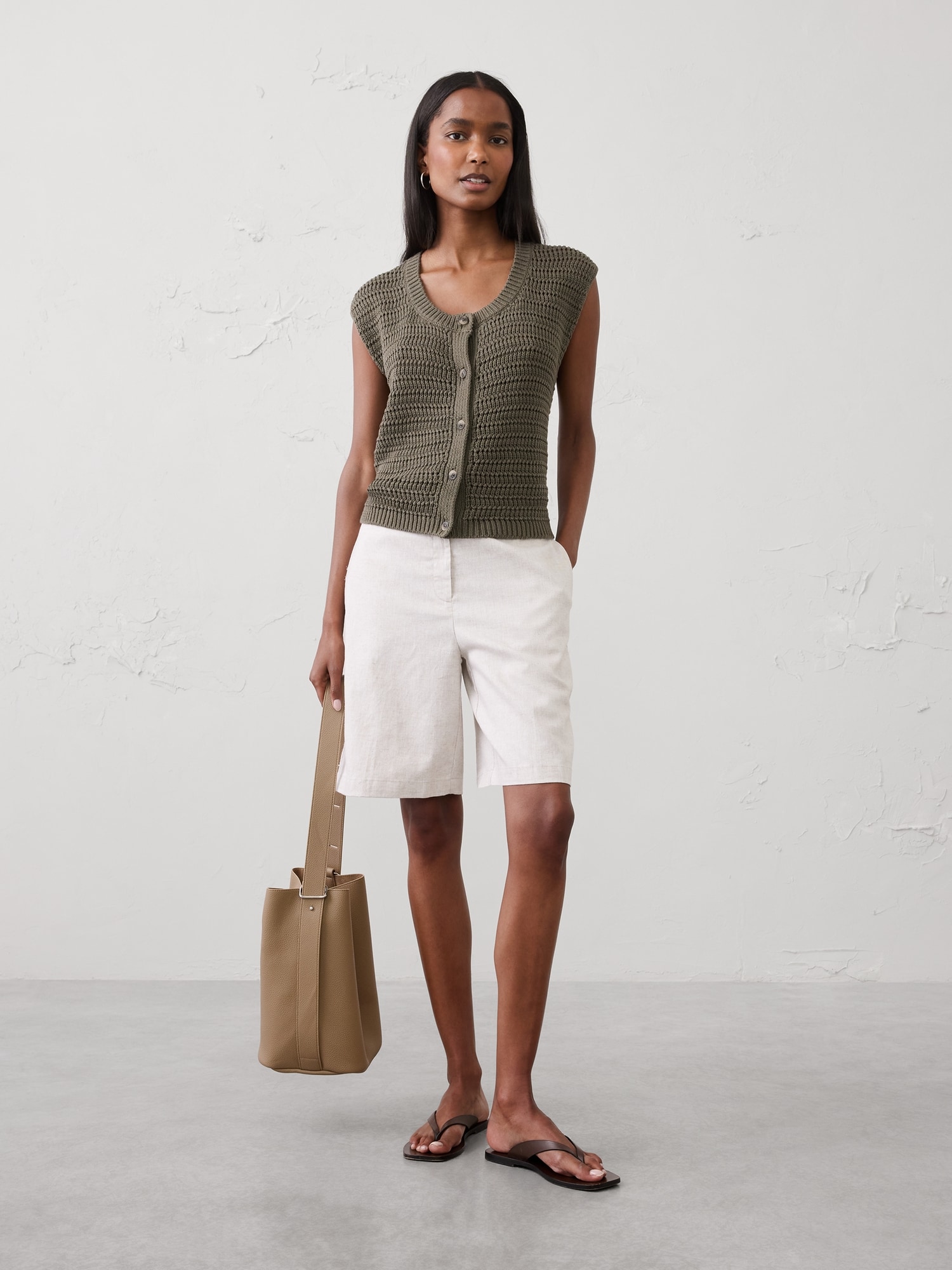 High-Rise Linen-Blend Bermuda Short