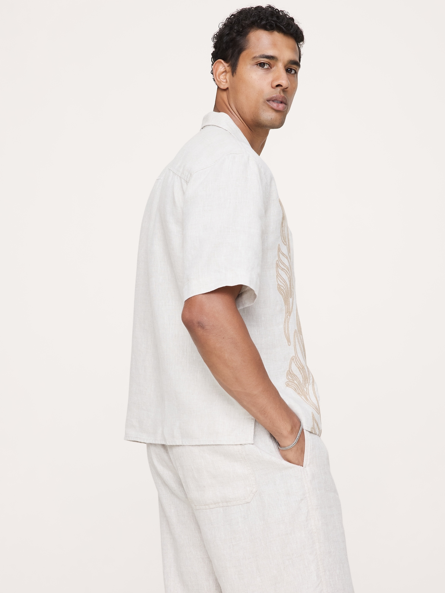 Relaxed-Fit Embroidered Linen Resort Shirt