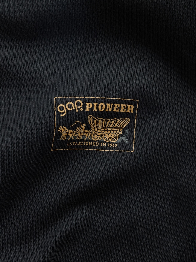 ヘビーウェイト GAP Pioneer グラフィックTシャツ-3