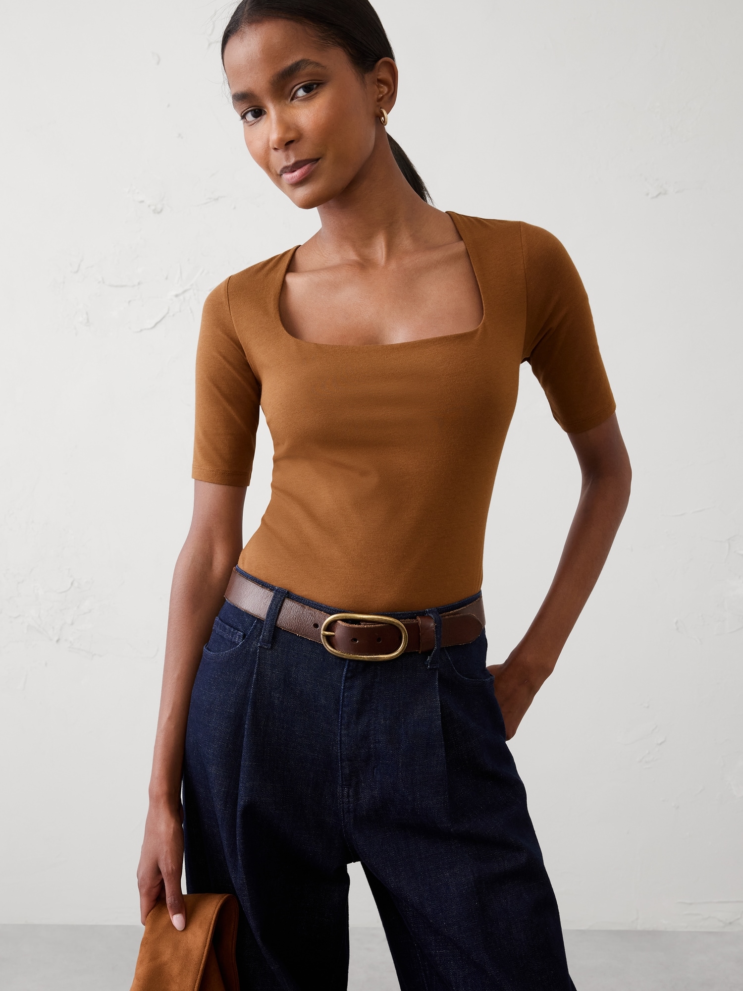 HAUT À ENCOLURE CARRÉE EXTENSIBLE ET DOUX